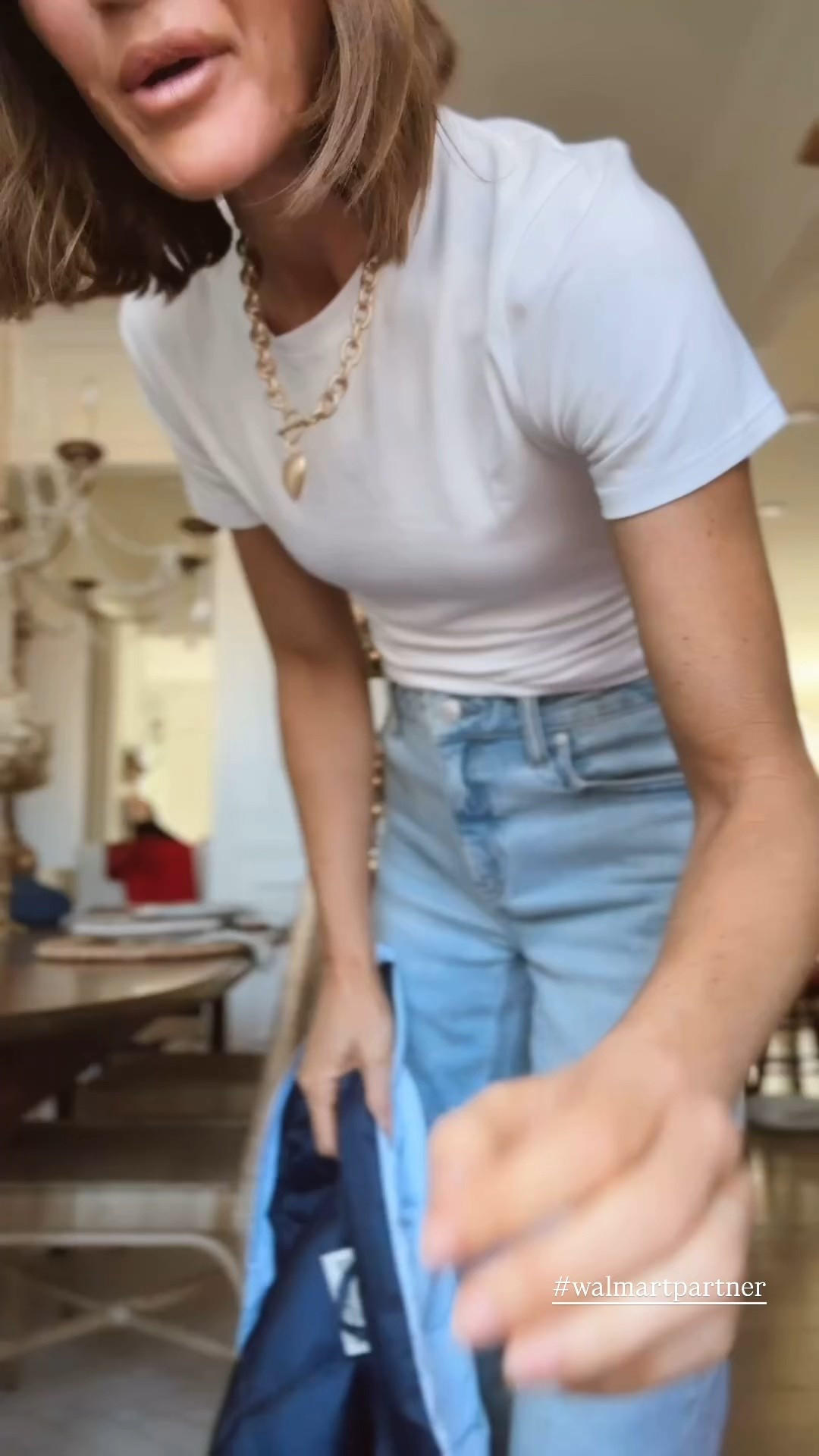 Puffer jackets on sale for $8!! Wearing the small/medium #walmartpartner @walmart #walmartfashion #ad 