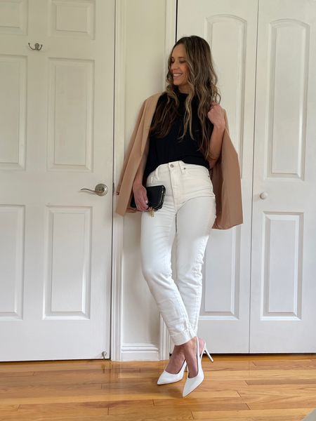 This neutral outfit would be perfect for work or even as a dinner outfit. I love white pumps for date look or special occasion - TTS.
Blazer XS
white jeans TTS

Minimal outfit idea

#LTKunder50 #LTKFind #LTKunder100