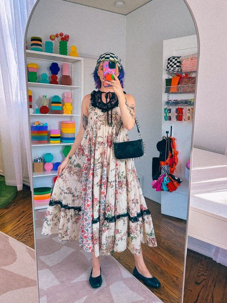 Fall transitional outfit 🍂🌸

Champagne wears a multicolored floral maxi dress with black lace, ribbon black spike stud baguette purse, with a black and white checkered scarf and black ballet flats. 

Dopamine dressing colorful vibrant eclectic maximalist maximalism rainbow multicolored colored hair style fashion inspo color fall

#LTKSeasonal #LTKstyletip #LTKHoliday