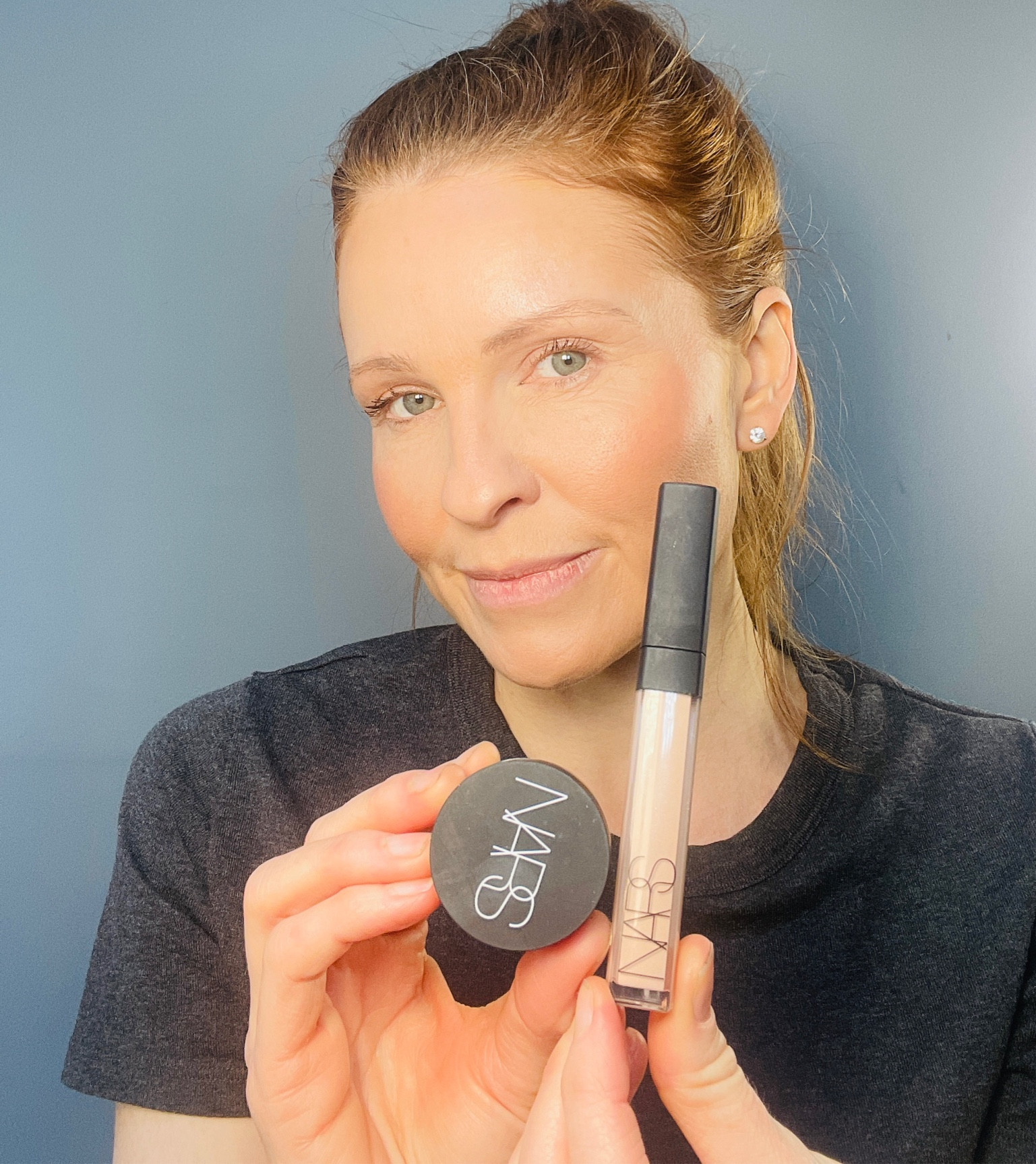These are the perfect duo for a natural soft glowy complexion.
.
#concealer #powder #beauty #makeup

#LTKunder50 #LTKU #LTKbeauty