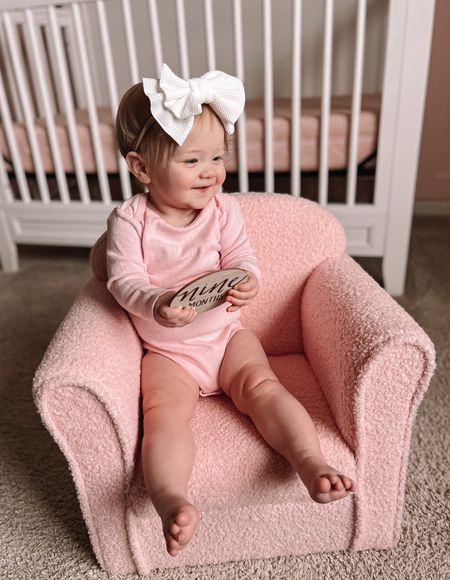 Monthly baby milestone essentials: minimalist wood tokens, simple but sweet onesies, pink baby chair and a multi pack of baby bows so you’re always matching your ‘fit!

Pink chair
Baby bows
White baby bow
Wood coins
Wood monthly tokens
Monthly milestone tokens
Long sleeve onesies
Amazon baby
Amazon fashion
Amazon home

#LTKhome #LTKkids #LTKbaby
