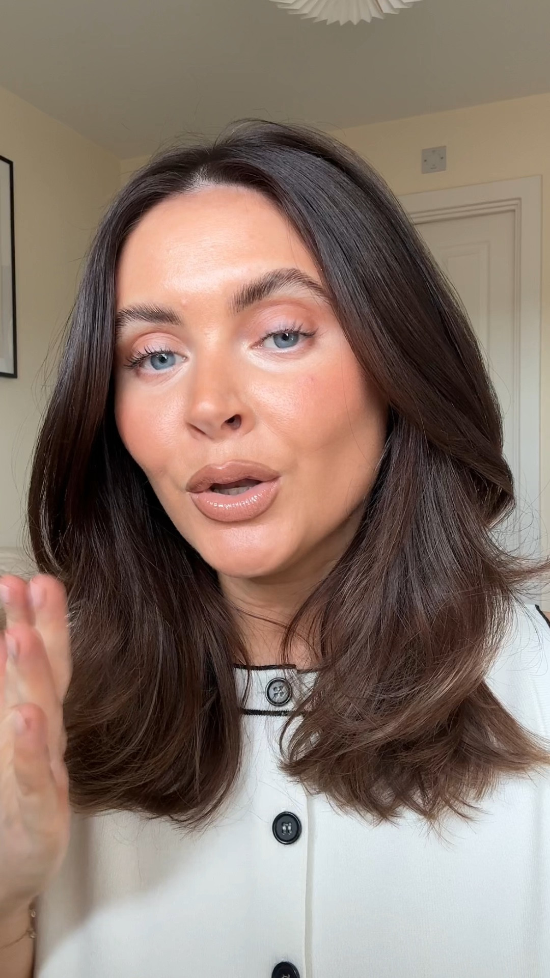 90s nude lip, Vieve, Vieve muse, nude lipstick, lipstick combos, glossy lips, lip oil, lip liner, MAC, DIOR, Charlotte tilbury, pillow talk, nude lip, 

#LTKbeauty #LTKuk #LTKwedding