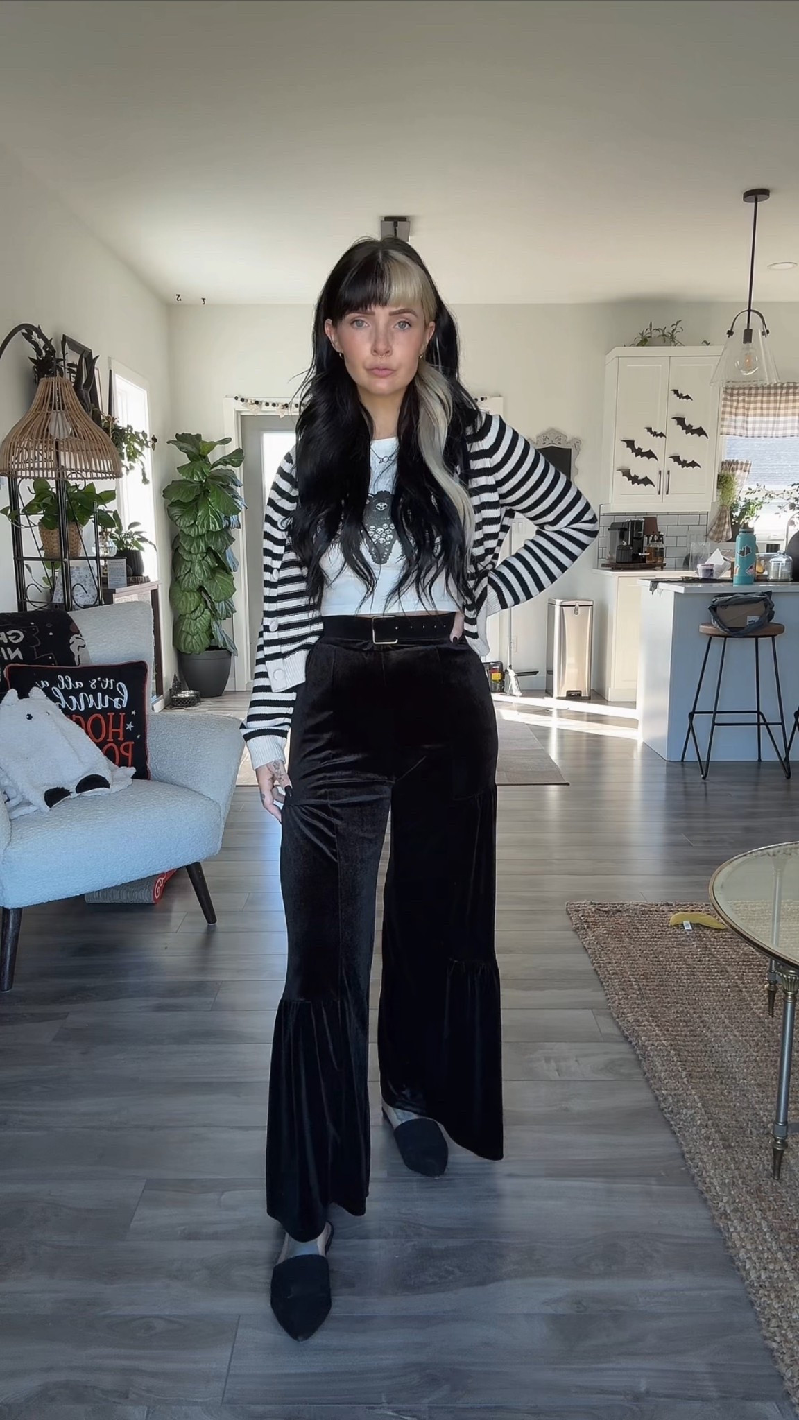 Autumn soft alternative look mixing materials 🖤

Cardigan: target
Velvet pants: temu
Suede belt: Amazon
Shoes: Walmart
Tank: Shein

*Please keep in mind that not all brands are on LTK, so I try my best to link like items if possible, or the actual item."

#LTKfall #LTKcanada #LTKstyletip