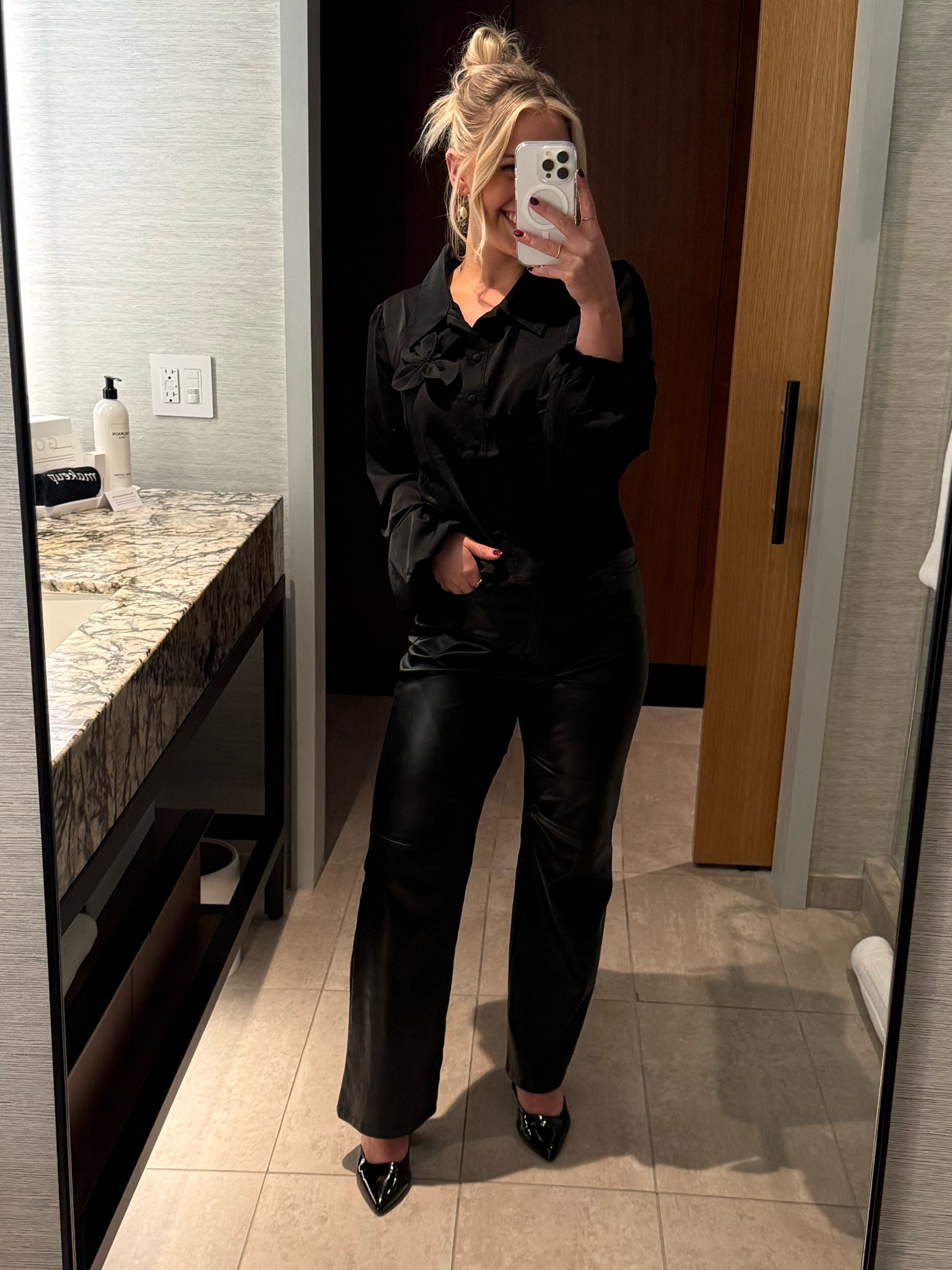 All black smart casual fit! Loving leather at the minuteeee

#LTKShoeCrush #LTKStyleTip #LTKSeasonal