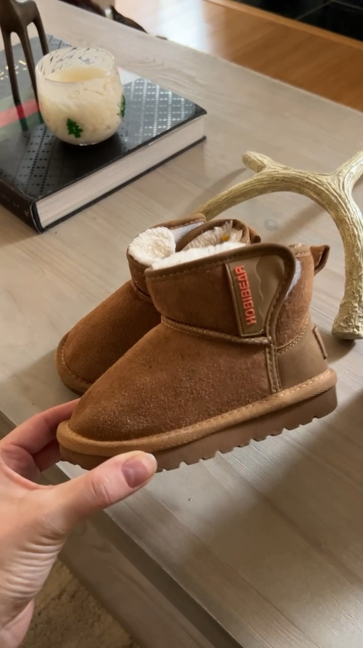 Toddler Uggs for winter!

Toddler shoes, toddler boots, baby shoes 

#LTKKids #LTKBaby