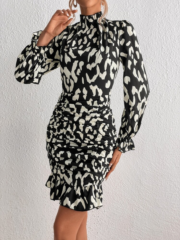 SHEIN Tall Allover Print Flounce Sleeve Ruched Ruffle Hem Dress | SHEIN