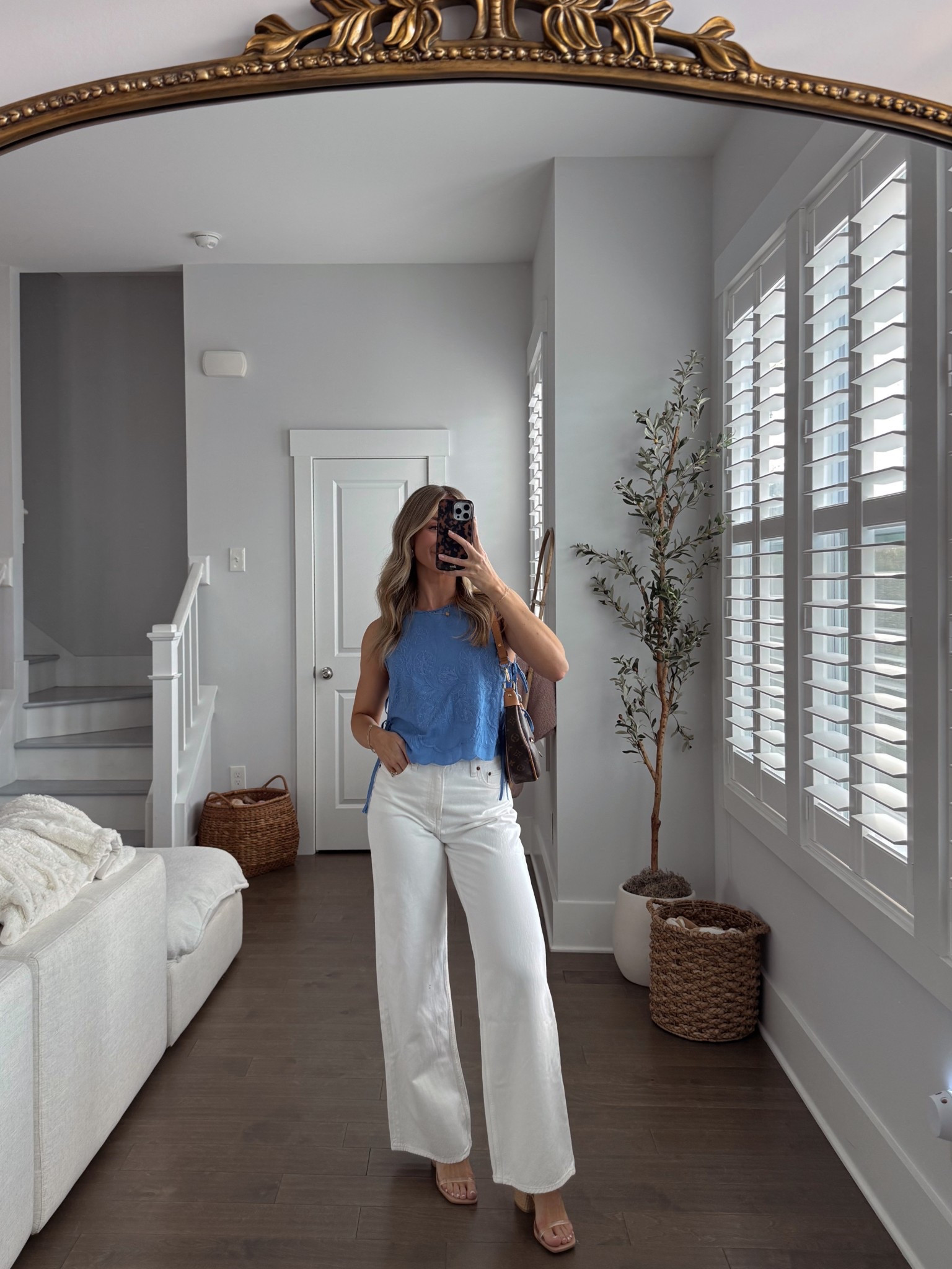 Abercrombie pants
Free people top

@abercrombie #abercrombiepartner