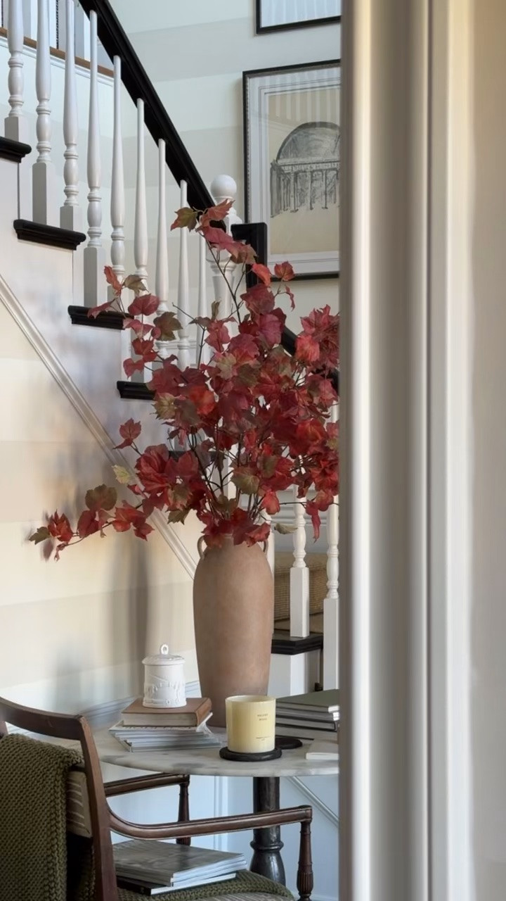 My entryway styled for fall 🍁

#LTKHome #LTKSeasonal