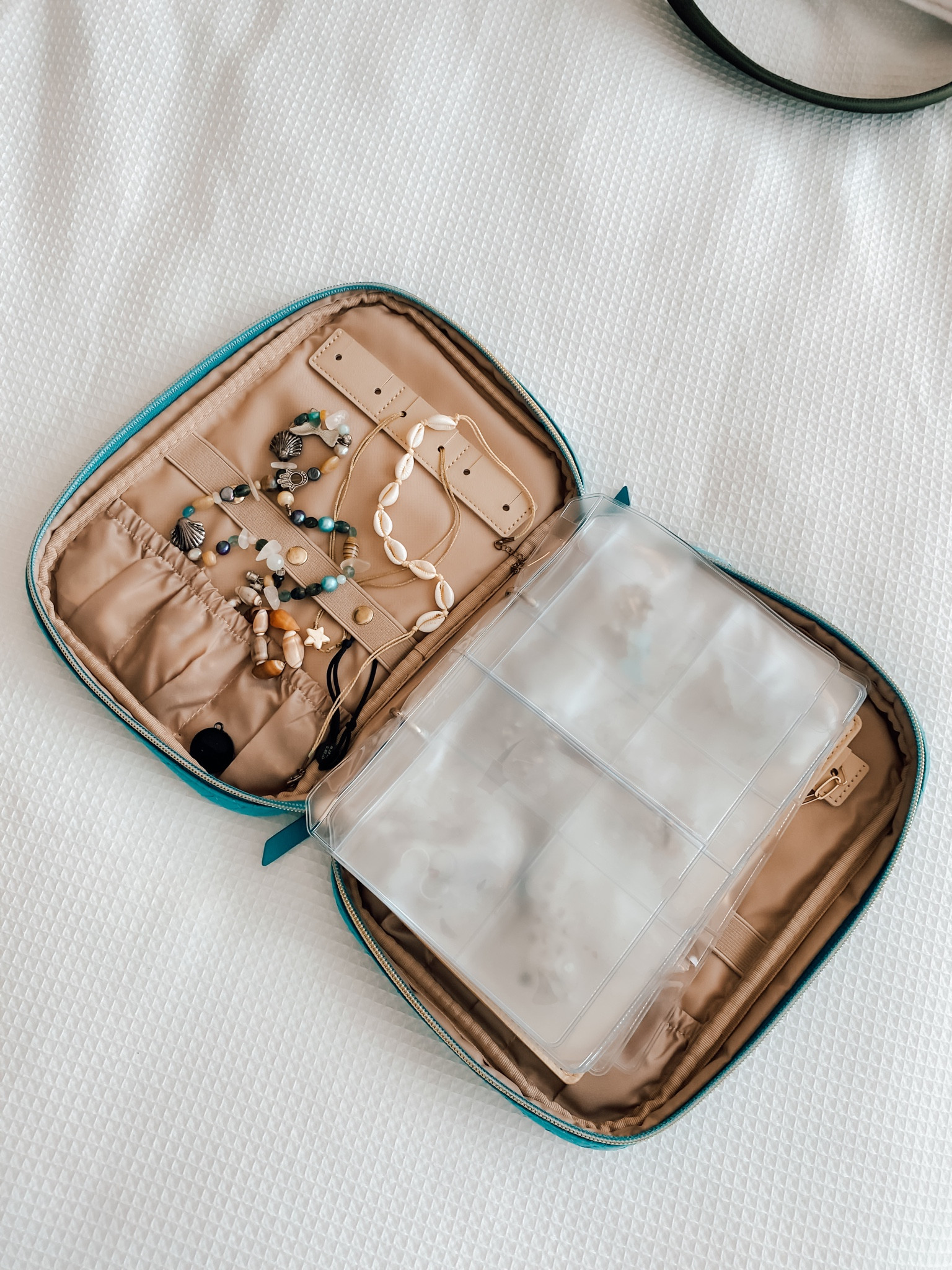 Finally have a nice jewlery bag too hold all my things!! 

I make jewelry so that’s veryyy important to have 😂🐚












#Summerwardrobe #SummerLTK #Ltku #ltkteen #jewelry #jewleryholder #ltkjewlery #beachyjewlery #shellnecklace #gift #ltkgift
Trendy teen outfits, outfit, teen outfit

#LTKGiftGuide #LTKItBag #LTKFindsUnder50