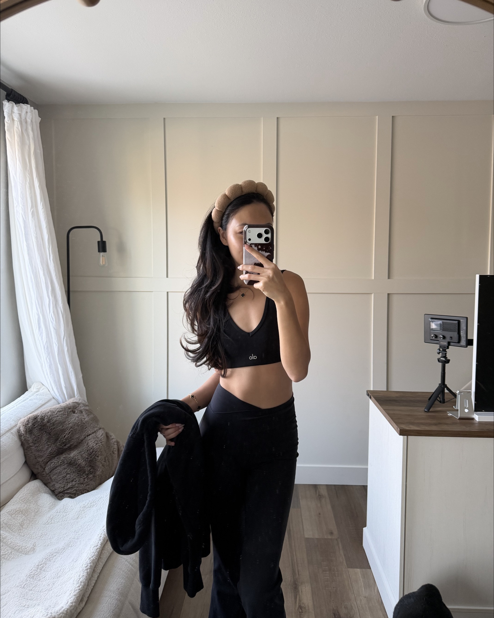 comfty yet snatched pilates outfit of the day in all black 🫶🏼🧘🏻‍♀️

#LTKPetite #LTKActive #LTKStyleTip