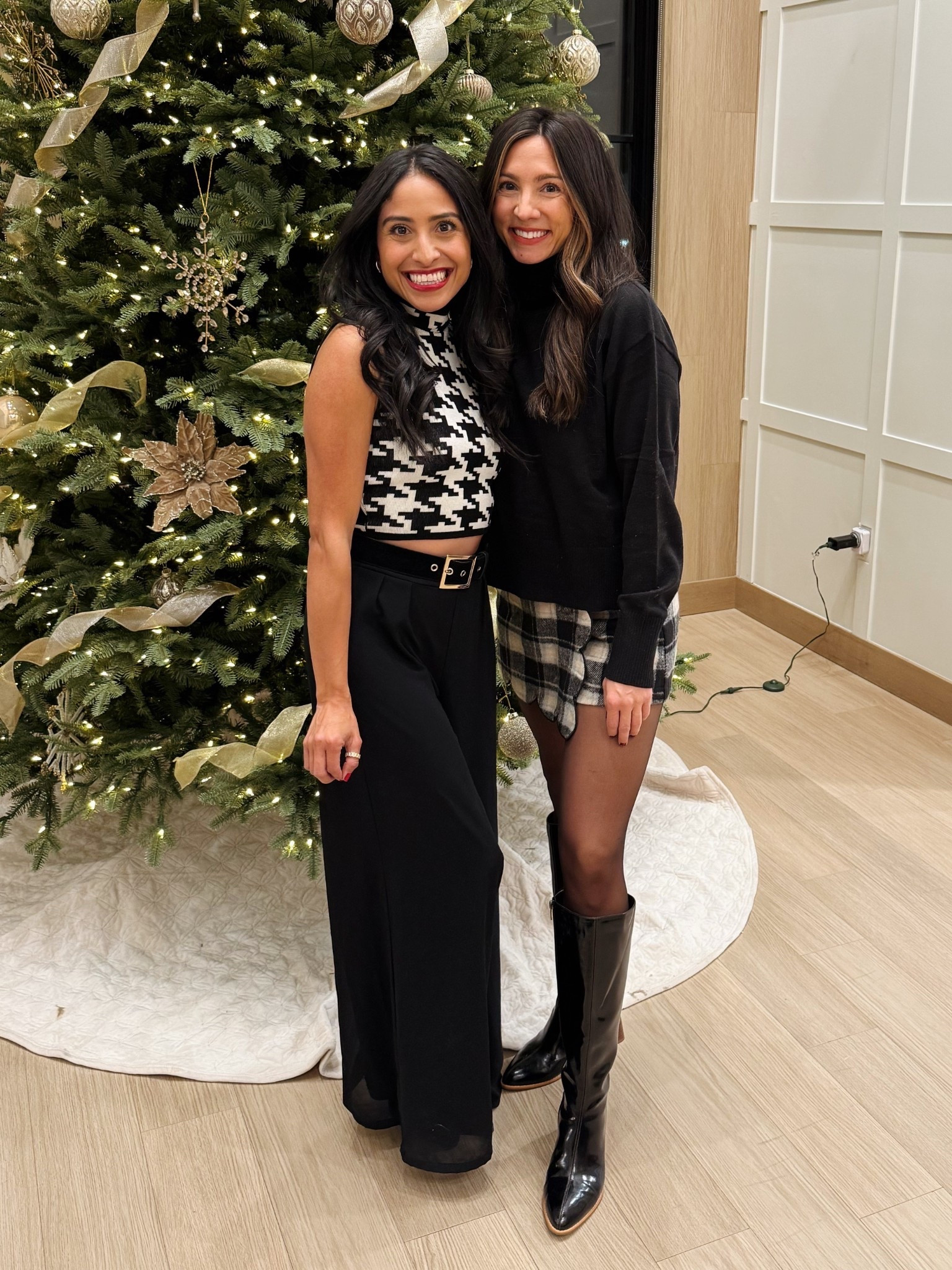 Holiday market complete. Wearing this super comfortable plaid skort with scalloped edges in size xsmall. And, my Noli sweater in small  

#LTKSeasonal #LTKSaleAlert #LTKHoliday