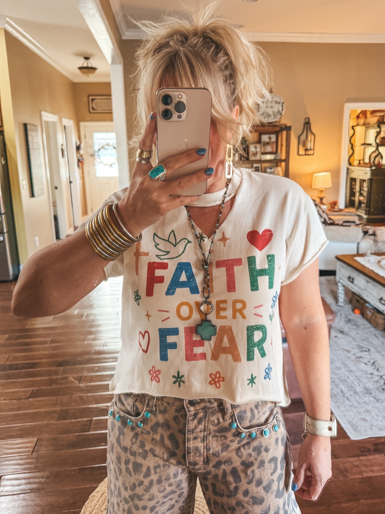 My tee is @therustyrose save with code MANDIE15 
Link is https://collabs.shop/1bcyoh
Jeans I wear my true size in these
Necklace is@Three Bird Nest save with code MANDIE20MAULDIN

#LTKOver40 #LTKootd #LTKgrwm