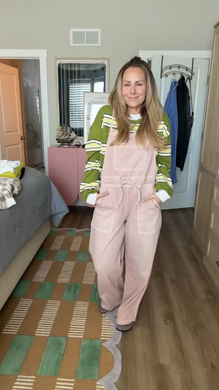 This combo shouldn’t work… but somehow it just does. Cozy layers, soft textures, and an outfit that feels comfortable and cute — which is all I want in winter right now.  Nothing fussy, nothing stiff. Just pieces I actually reach for and feel good wearing.




#LTKPetite #LTKgrwm #LTKootd