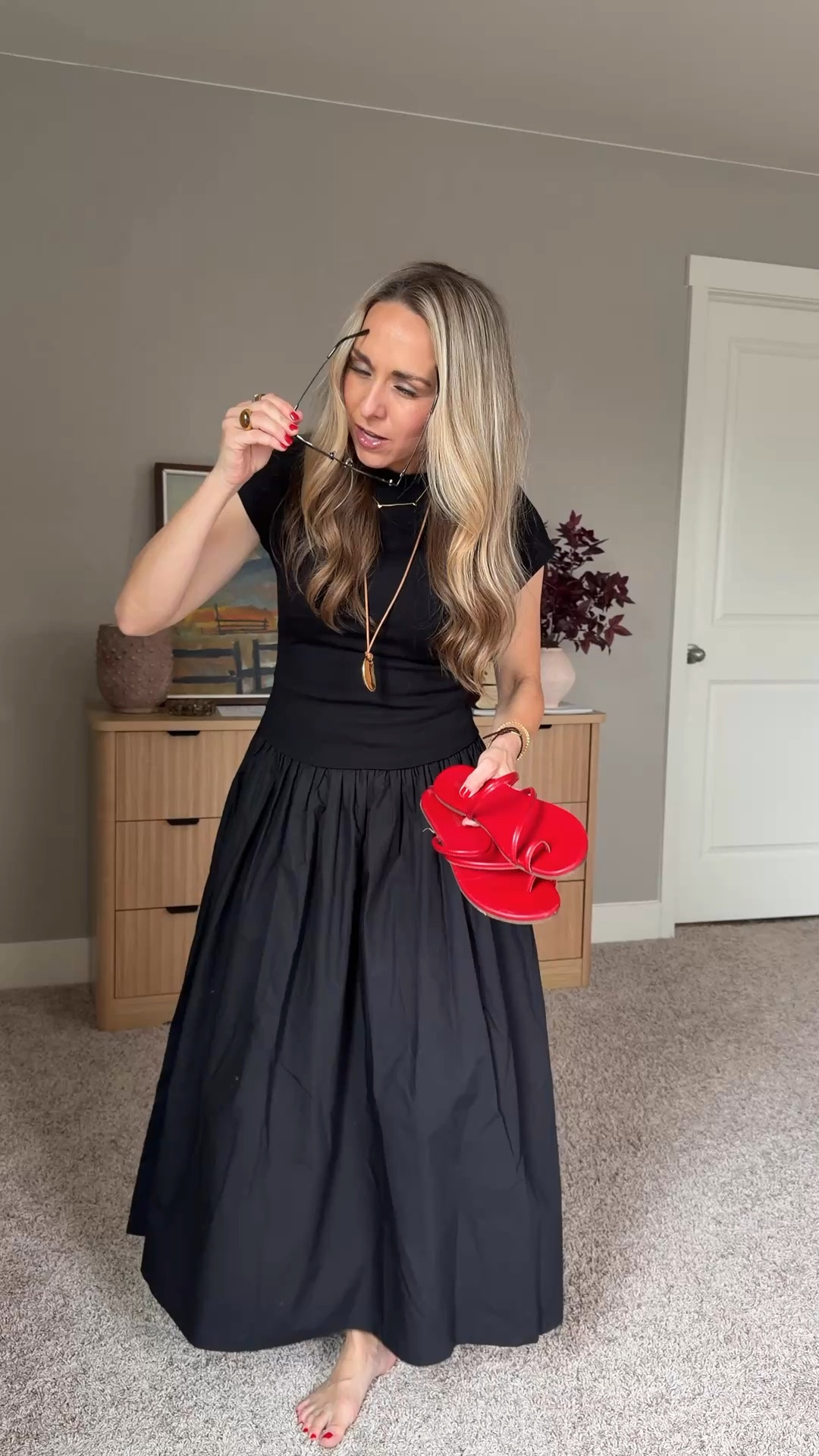 A comfy staple dress for your closet! 

#LTKmomlife #LTKootd #LTKgrwm