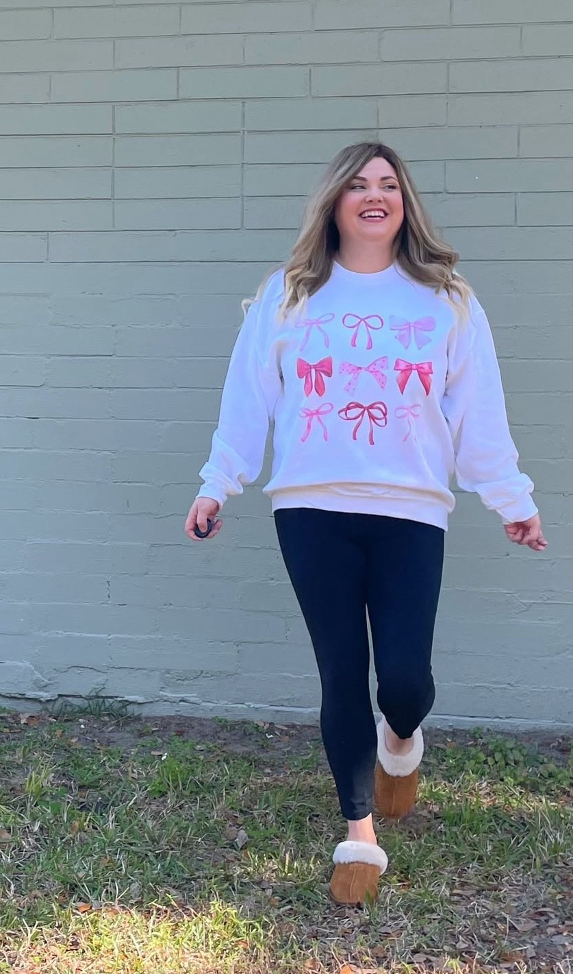 Festive sweater 

#LTKMidsize #LTKgrwm #LTKFindsUnder100