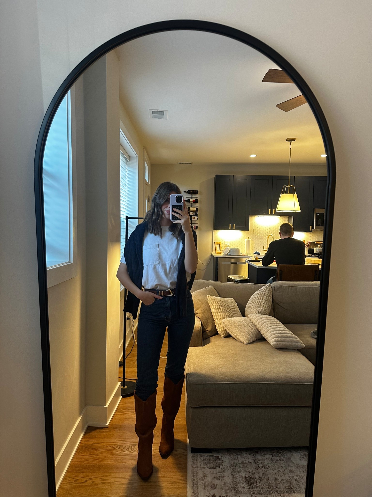 Size 25 jeans - tts 
Size 8 boots - tts

Spring outfit 
Spring wear 
Spring fashion 
Suede boots 

#LTKSaleAlert #LTKWorkwear #LTKootd