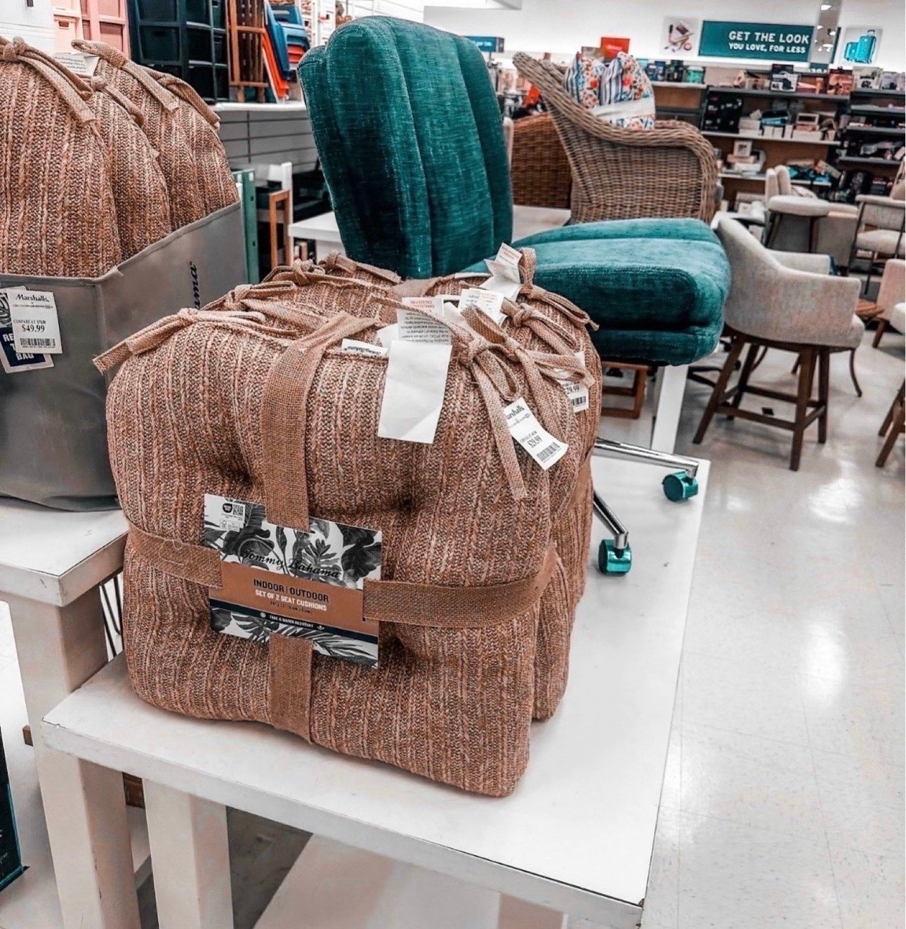 Instant backyard glow-up! 🌴 These Tommy Bahama cushions are the perfect mix of comfort and style. Durable enough for the outdoors, but pretty enough for a sunroom.
#OutdoorDecor #BackyardVibes #SummerStyle #HomeRefresh #TommyBahama

#LTKHome