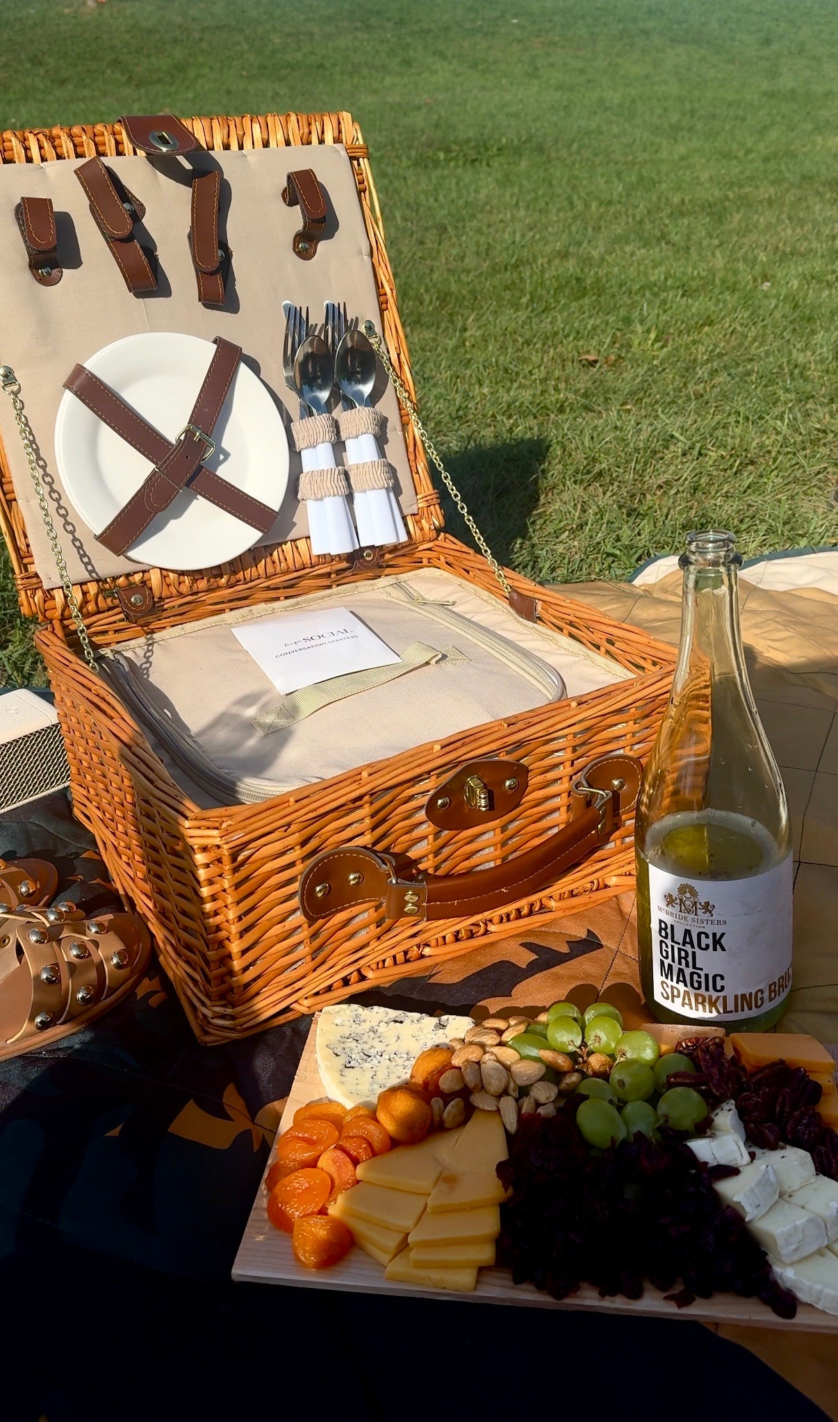 The perfect picnic basket 🧺🍇

#LTKdayinmylife #LTKSeasonal #LTKfoodie