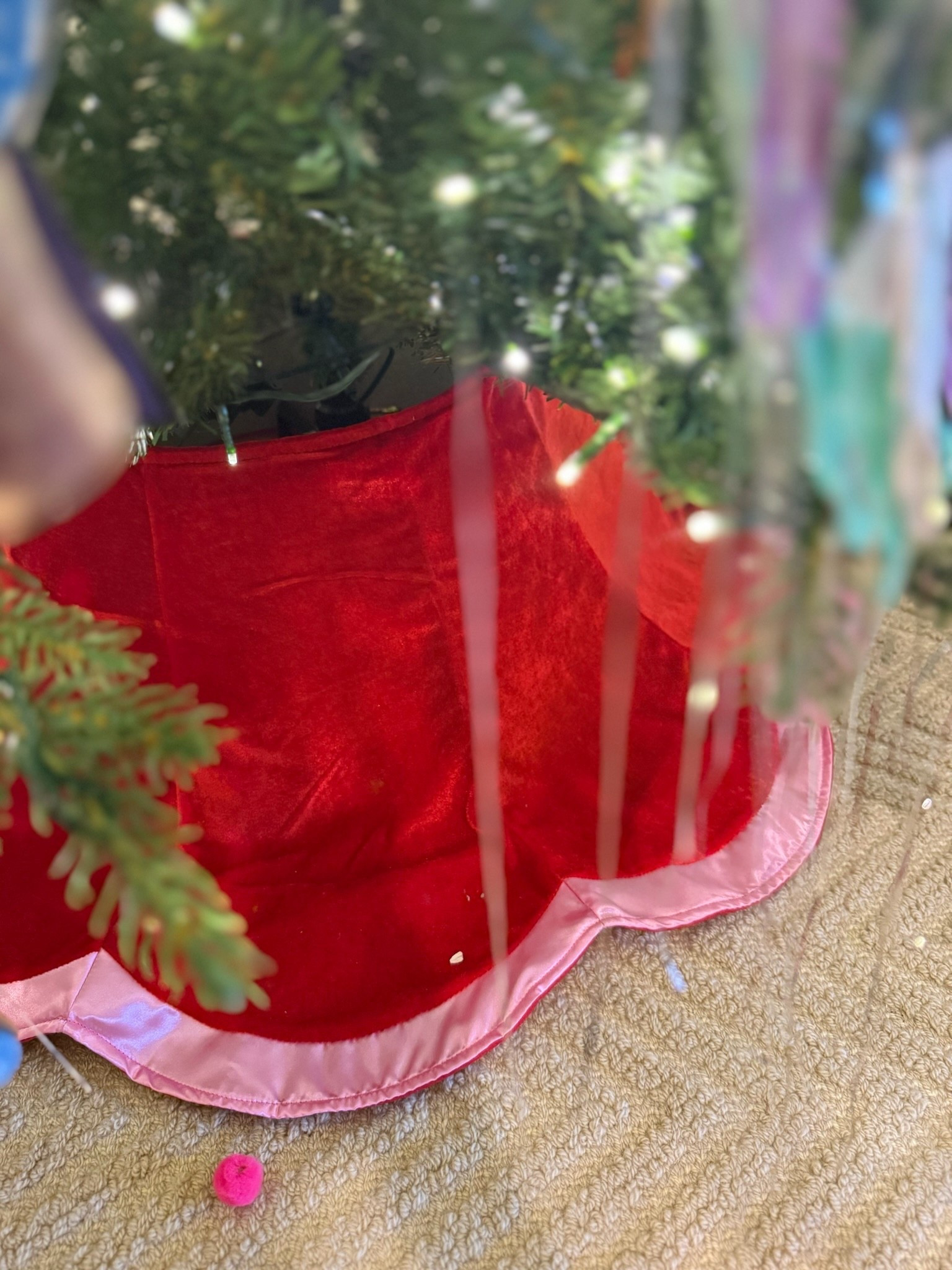 LOVE LOVE LOVE this red and pink tree skirt❤️🩷

#LTKFindsUnder50 #LTKSeasonal #LTKHoliday