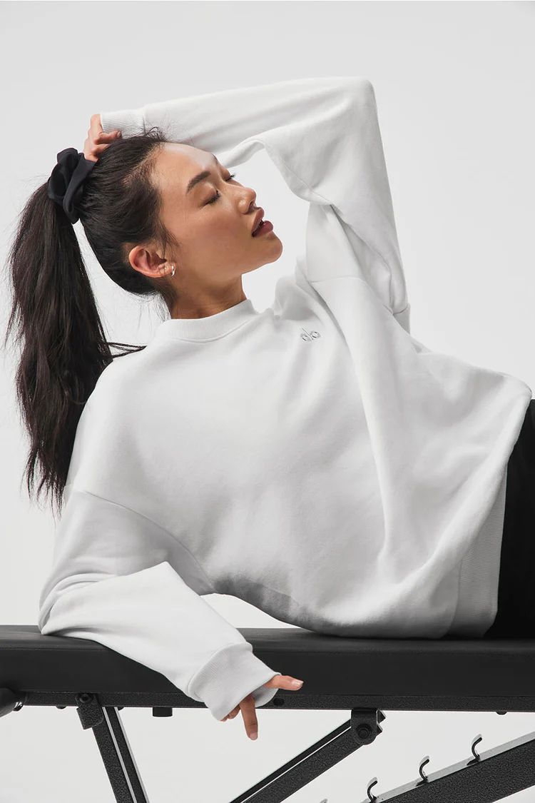 Accolade Crew Neck Pullover - White | Alo Yoga
