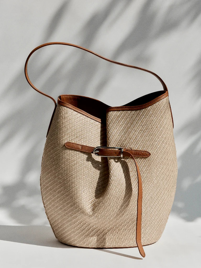 Belted Bucket Bag Large Beige Raffia | LITTLE LIFFNER