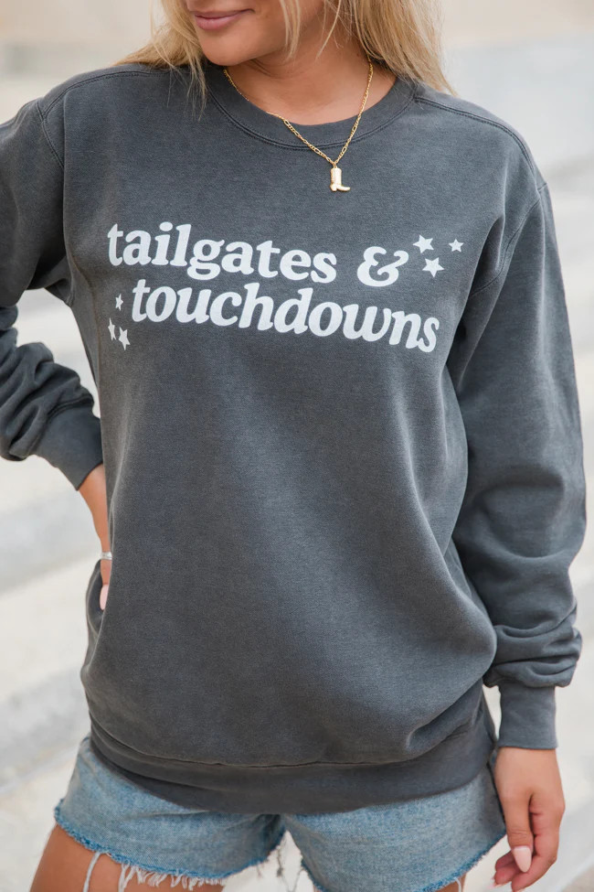 Tailgates and Touchdowns Pepper Comfort Colors Graphic Sweatshirt | Pink Lily