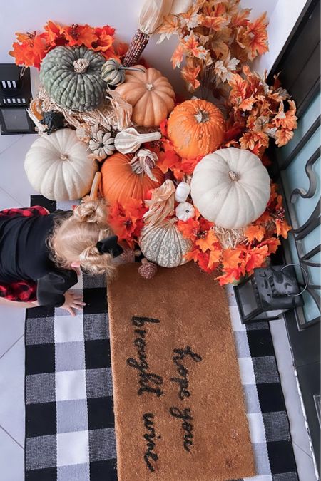 Fall entryway 🎃🧡👻

#LTKHalloween #LTKhome #LTKSeasonal