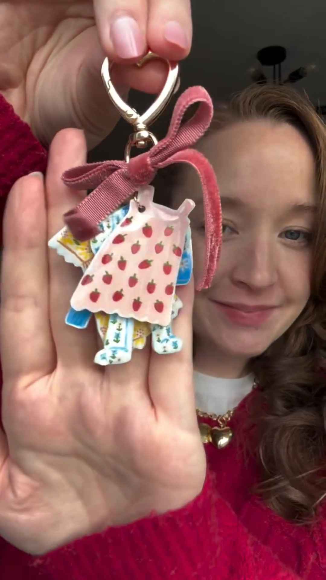 I’ve been painting my daughter’s baby outfits since July of this year and it has been so special to me. But now I have an even cuter keepsake I can carry with me always! Love how these little shrink keychain charms came out. 🥹 This would make the perfect thoughtful Christmas gift!

What I used:
• @teckwrapcraft White Shrink Sheets & Craft Tools
(Use code: Hollei5 for 5% OFF!)
• Acrylic Paint Pens
• Heat Gun
• UV Resin
• Keychain
• Jump Rings
• Needle Nose Plyers

#craftymoms #handmadegifts #christmasgiftideas #keychain