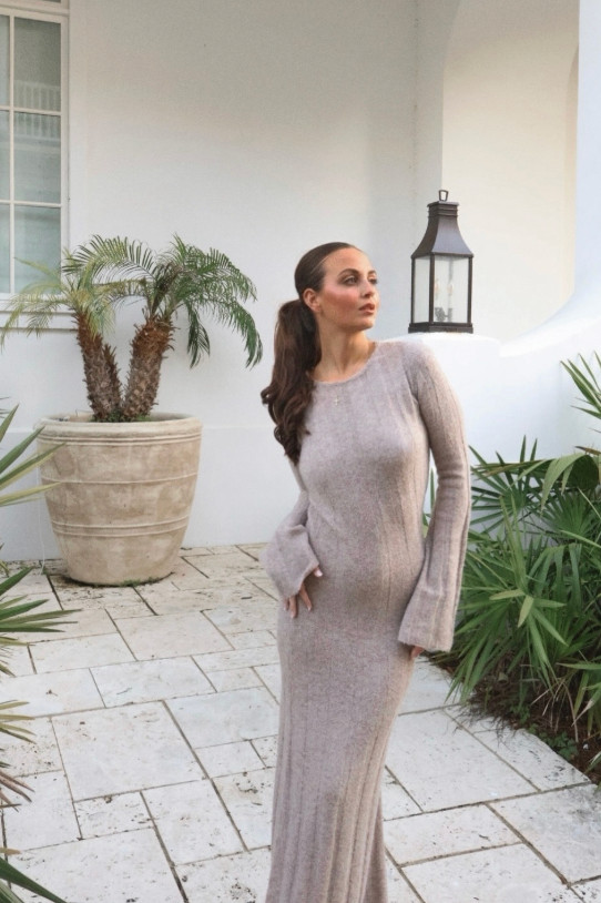 perfect winter dress & super affordable 🤍 wearing a small! 

 