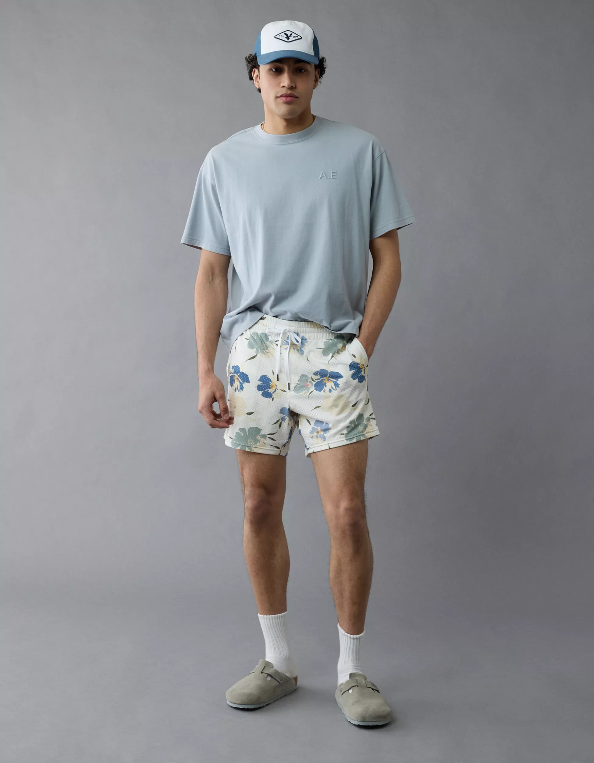 AE Sofa Surfin' 6" Mesh Lounge Short | American Eagle Outfitters (US & CA)