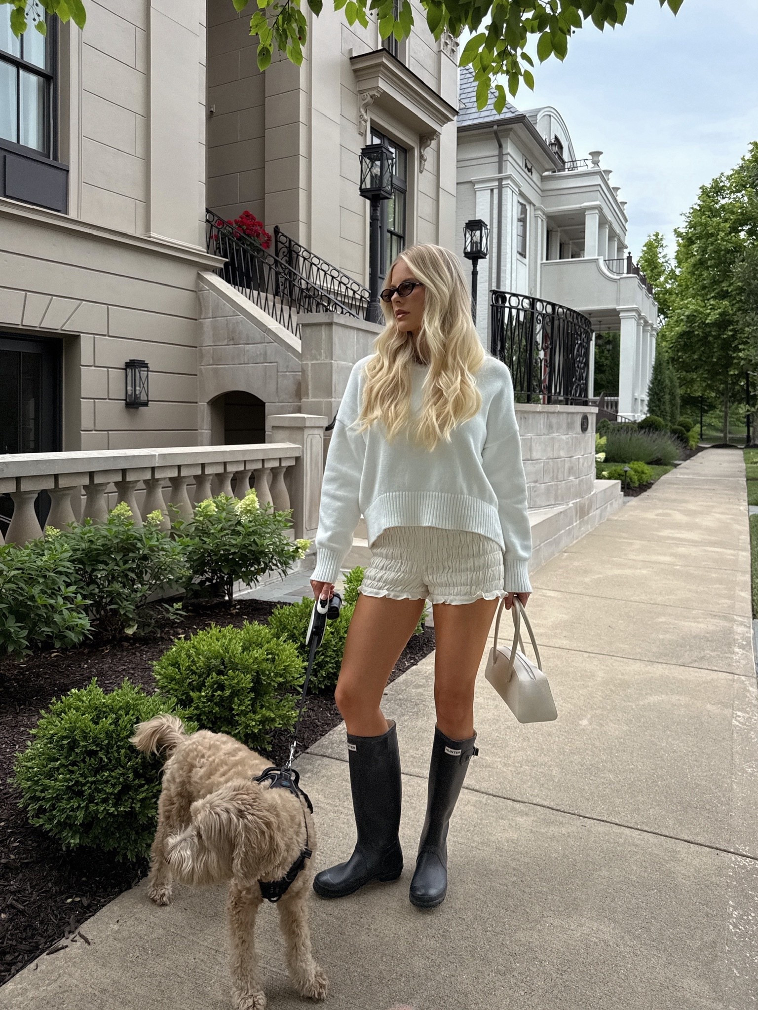 Wearing a medium sweater and small in the shorts, boots run tts! Dark Santal in self tanner! #kathleenpost


Chic outfit ideas, trendy outfit, hunter boots, summer outfits, summer outfit idea 

#LTKStyleTip #LTKSummerEdit