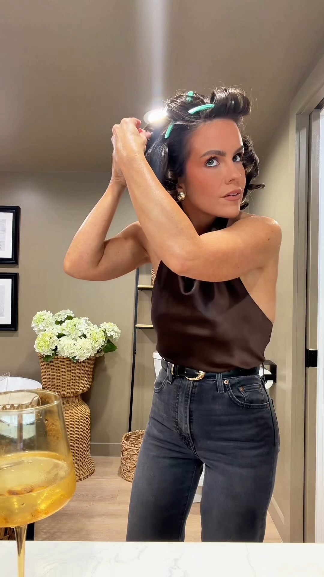 80s blowout on a short bob ✨
I use a 1.5 inch barrel curling iron, curling under the whole way.
Pin those curls and let them sit as long as possible (trust me 😌).
Remove the pins, don’t brush — just give it a good shake.
Finish with a light spritz of Kenra hairspray and you’re done 💁‍♀️

Big volume, soft flip, all the nostalgia 💕

#80sBlowout #ShortBobHair #BobHairInspo #VolumeHair #RetroHair #BlowoutTutorial #HairTok #ShortHairStyling #CurlingIronCurls #VintageHair #KenraHairspray #EverydayGlam

#LTKBeauty #LTKselfcare #LTKFindsUnder50