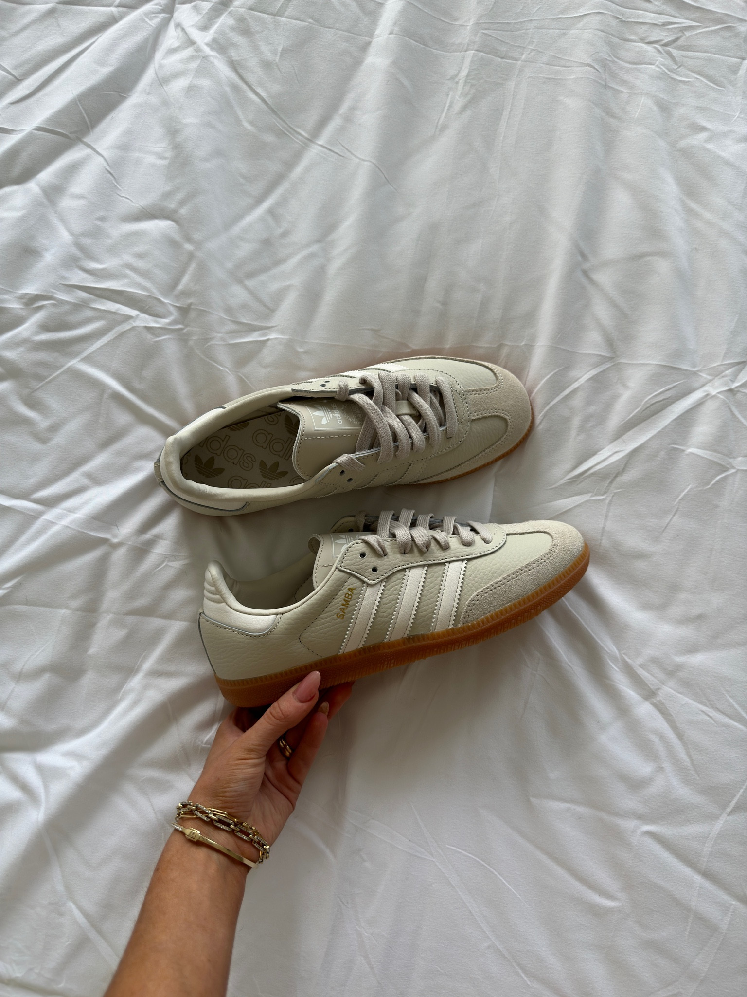 Adidas samba hot sale beige white