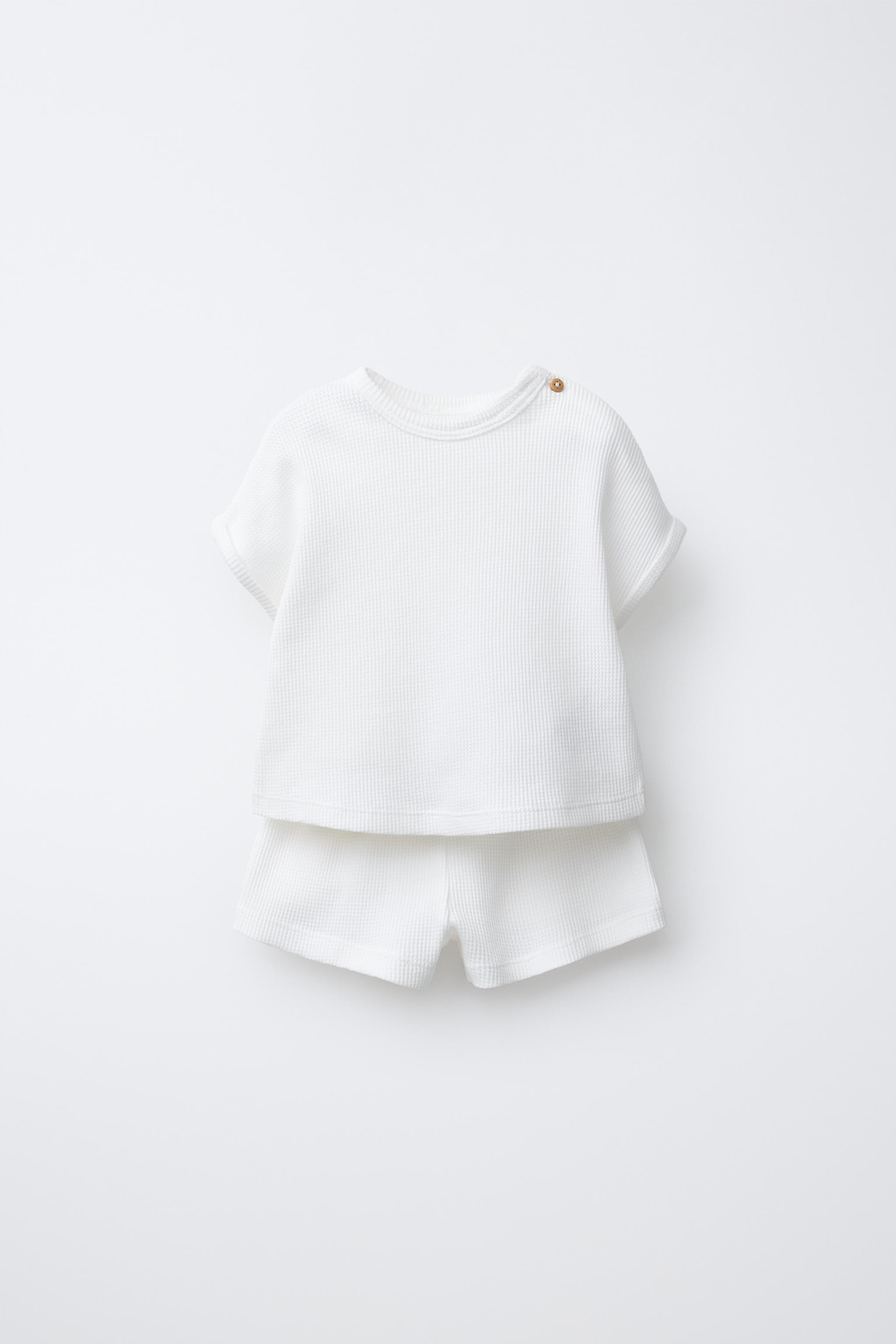 PLAIN WAFFLE T-SHIRT AND BERMUDA SET | Zara US