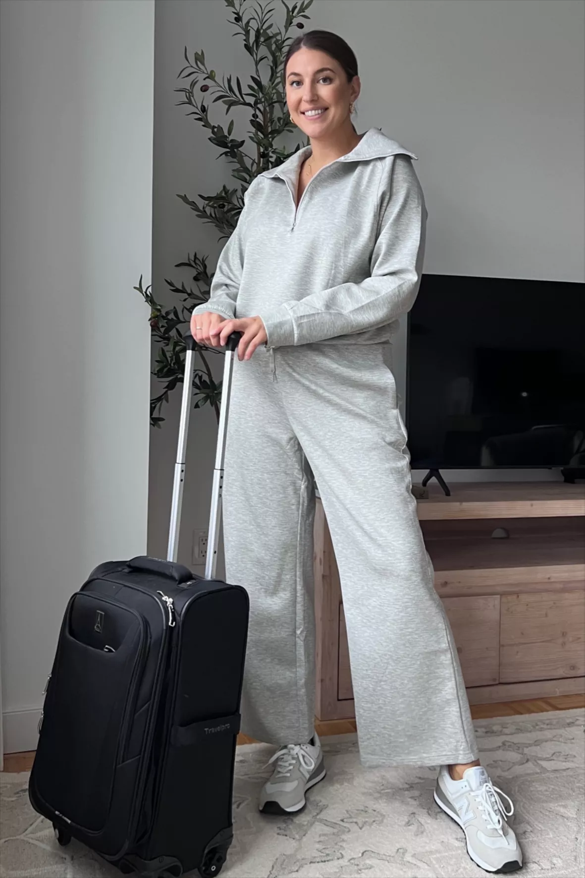  Womens Travel Outfit For Airplane
