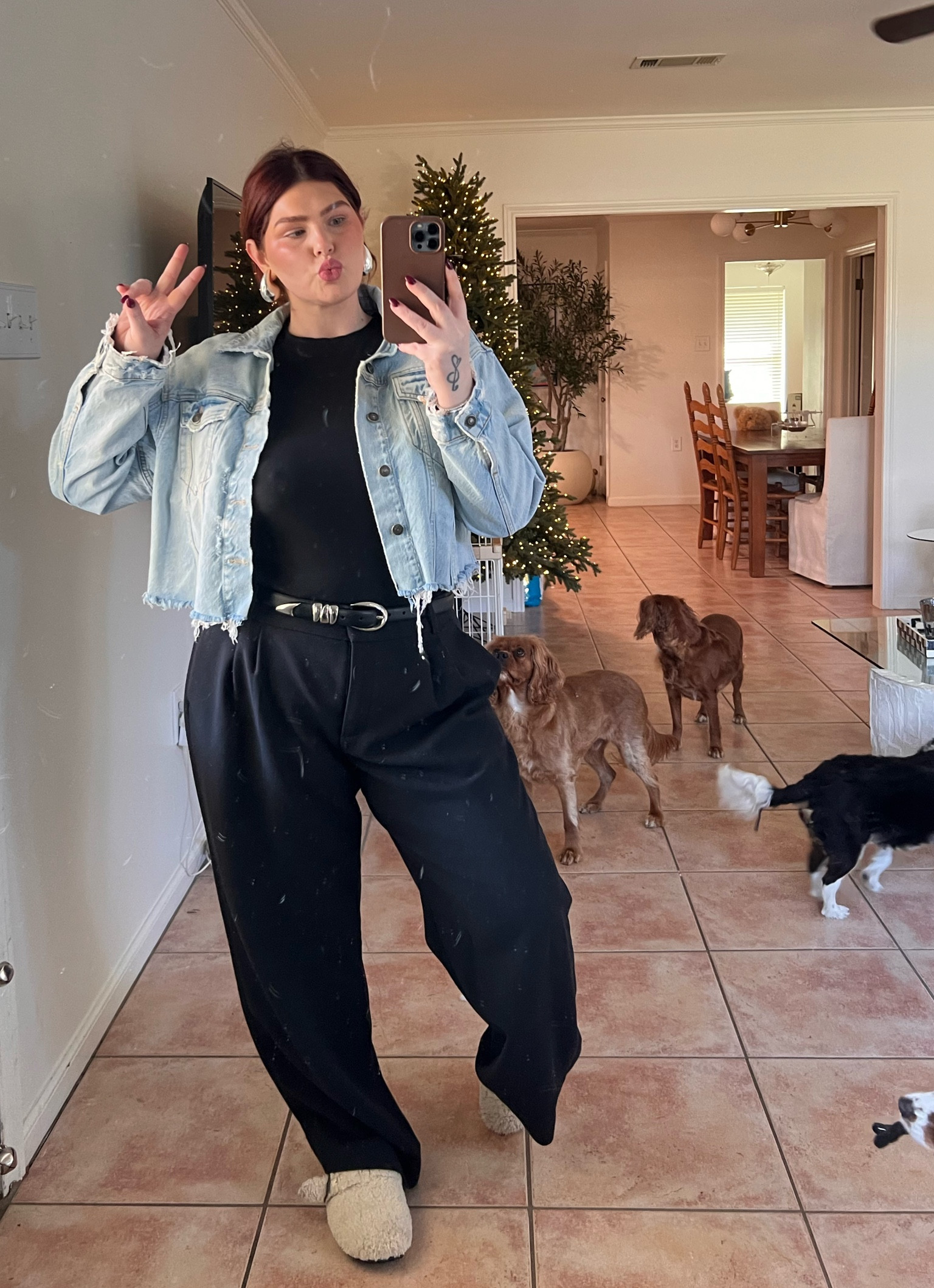 Work uniform :) 
Makeup artist outfit 
Makeup artist fit
Work fit


#LTKStyleTip #LTKMidsize #LTKCyberWeek