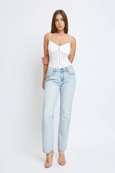 [TRACEY] LIGHT WASH CLEAN CLASSIC RELAXED STRAIGHT | Hidden Jeans