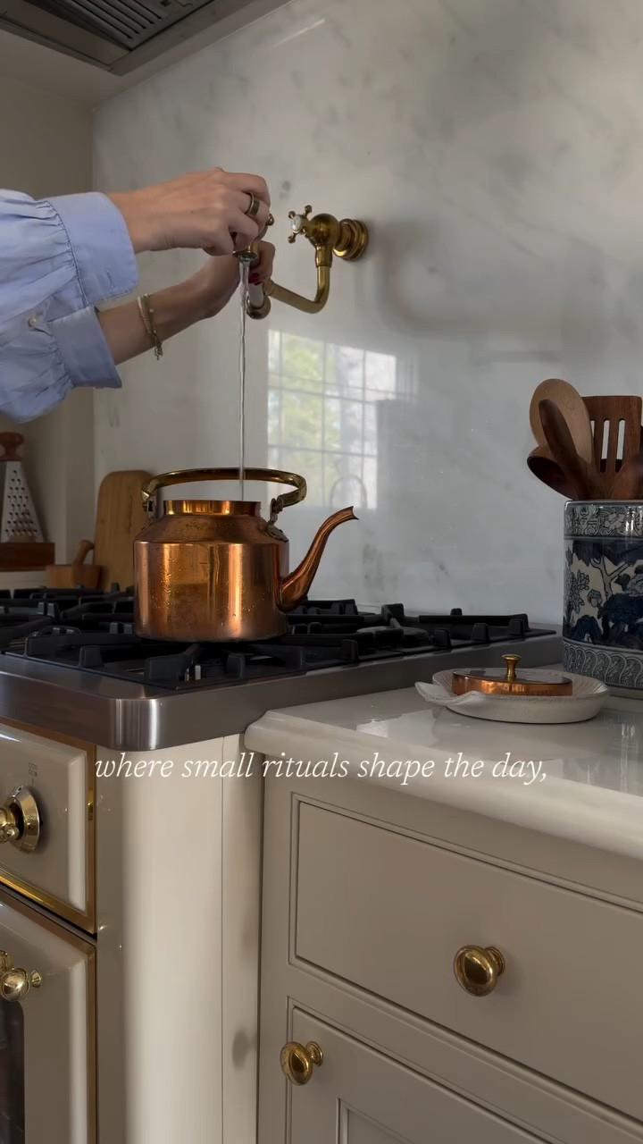 A home is where design and real life meet in the middle. Beautiful, yes…but also lived in. Spaces that support the rhythm of the day. Rooms that feel welcoming, useful, and entirely your own.

I’m here to inspire just that. If my home resonates with you, I’ve organized everything so you can shop it room by room.

Comment HOME and I’ll send the links straight to your inbox.

#classichomedecor #traditionalhome #modernheritage #moderntraditional #coastalcottage