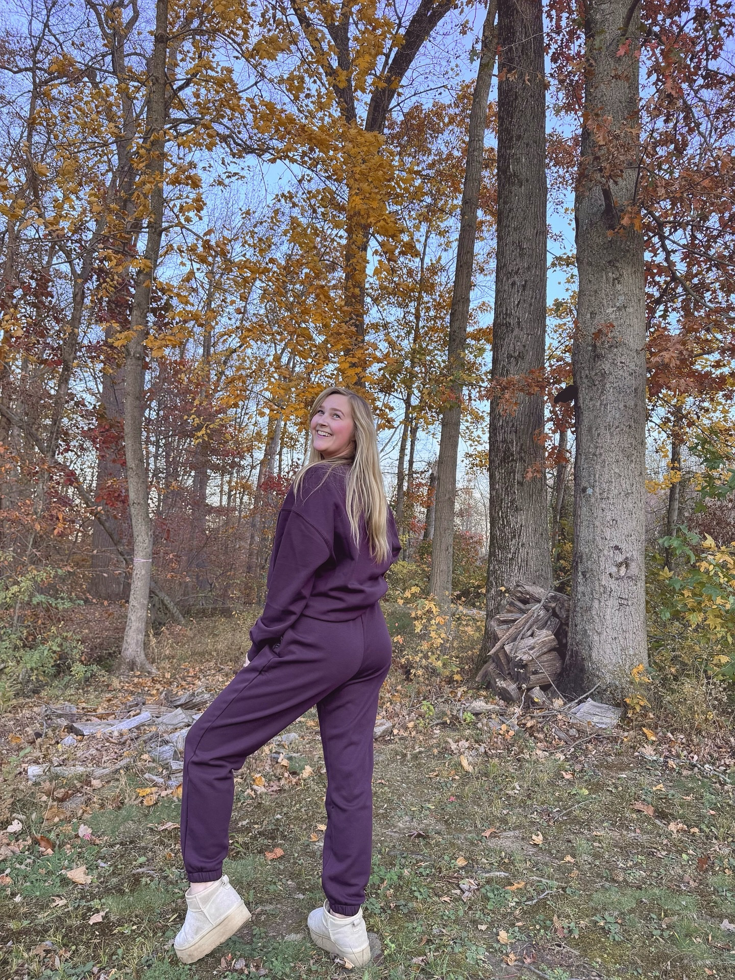@fabletics sweat set that you won’t want to take off! ☁️💕 the fleece lining in #myfabletics keeps you so warm and cozy! Sign up for VIP for $$ off your next order! 

#fabletics #fableticspartner #fableticsinfluencer #moveinfabletics #loungewear #loungeset #loungewearset #winterfit #ltkholidaystyle #ltkwinterstyle #ltkwinter