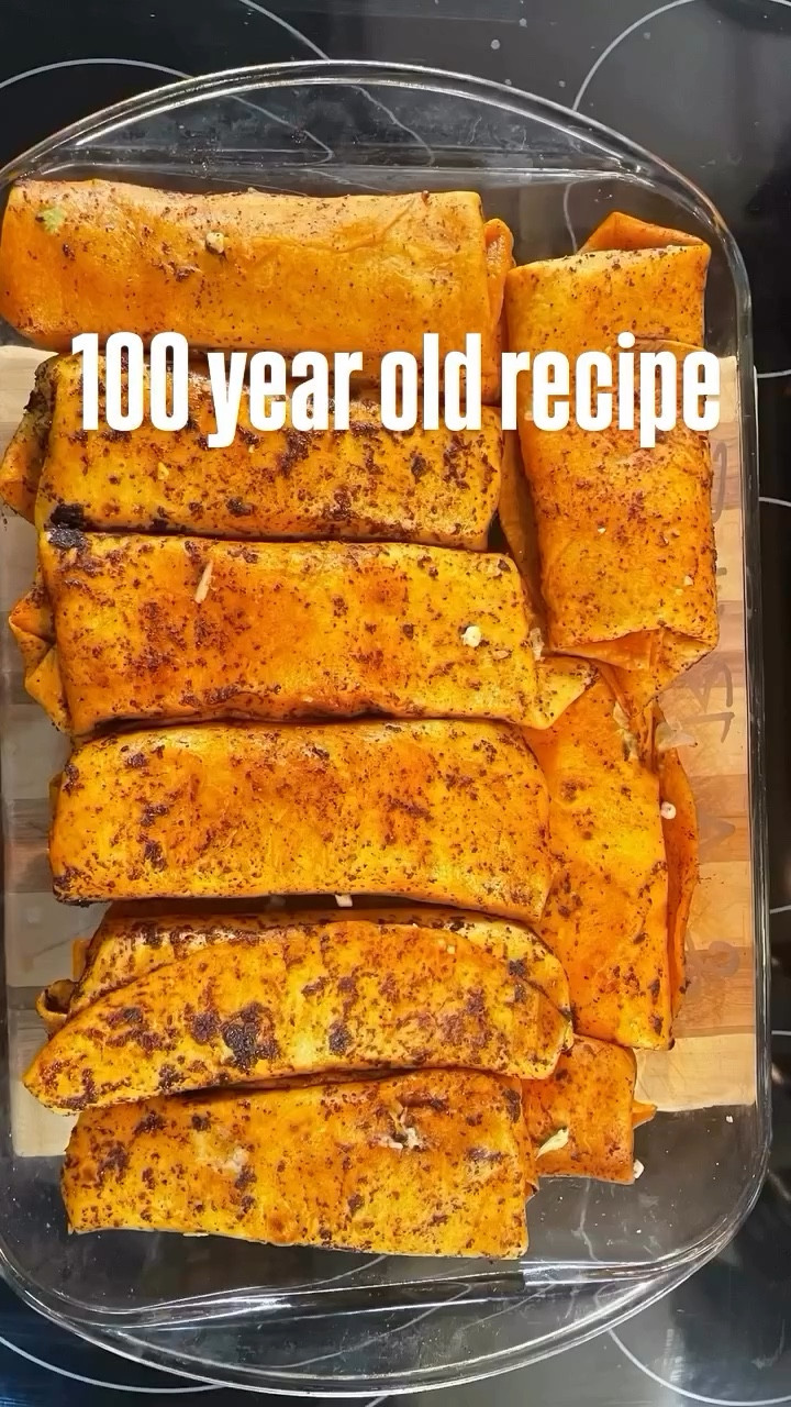 📣100 year old recipe!!! My Ma. My Mom. Me….. traditions are the best!! We were very poor growing up , we couldn’t afford meat!! 
So my Ma (gma) created this chili powder enchilada recipe …. Ingredients:
The filler::: mix together 
Shredded cheese (any kind)
Lettuce finely chopped 
Small curd cottage cheese 

Flour tortillas 
Chili powder 
Water
