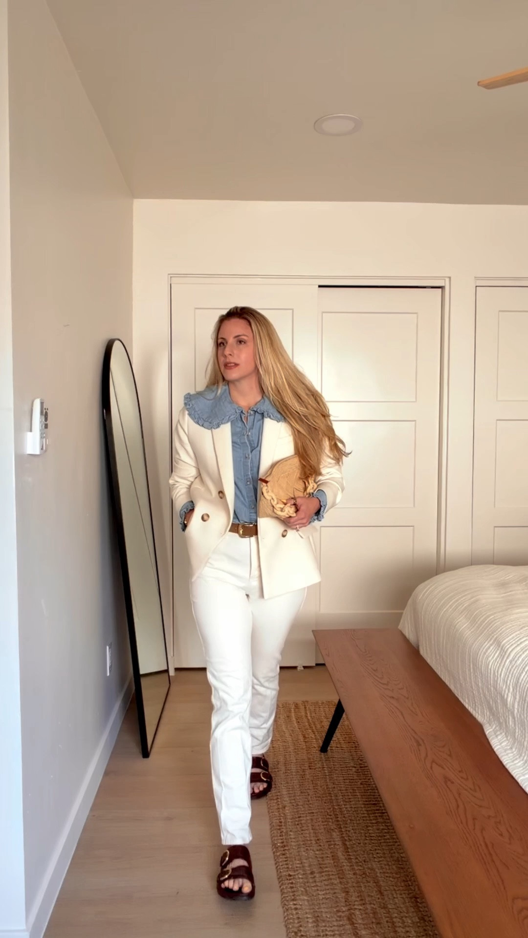 sezane spring work outfit capsule 🤍

5 easy outfits built around a few really good pieces — lots of layering, soft neutrals, and elevated basics that all work together ✨

trying to make my wardrobe feel more intentional this spring while still keeping it effortless

linking every look here

#LTKootd #LTKWorkwear #LTKSeasonal