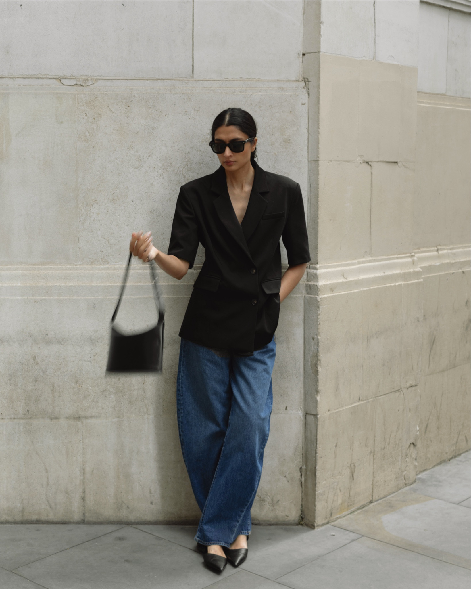 Short sleeve blazer for transitional weather, great for layering with knit vests!



#LTKuk #LTKautumn #LTKstyletip