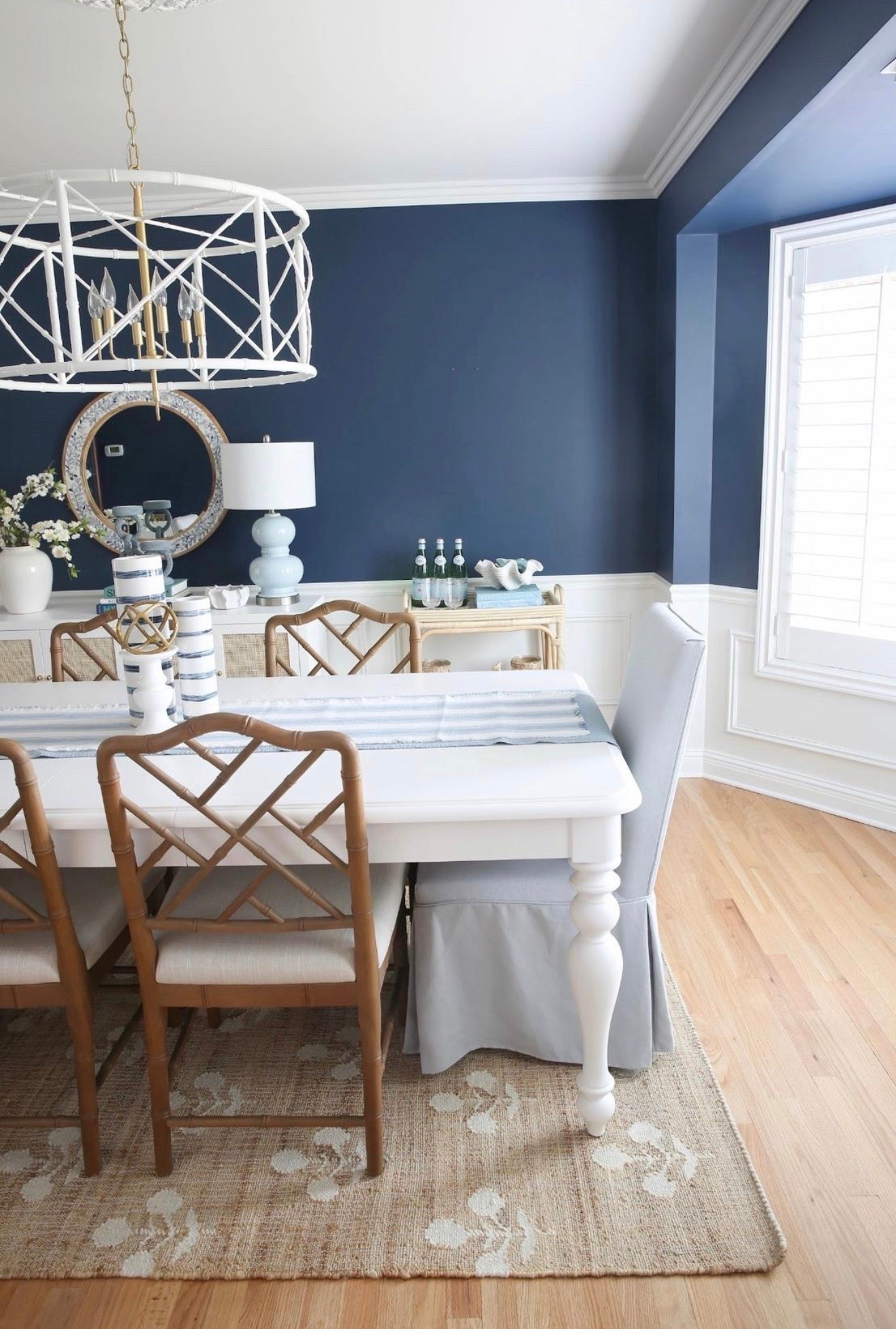 A jute rug that actually looks designer? Yes please. This one is giving warm, coastal dining room and I cannot get over how good it looks in a kitchen or dining space. If you have been looking for that effortless natural texture that pulls a whole room together, this rug is it!

#LTKHome #LTKSaleAlert