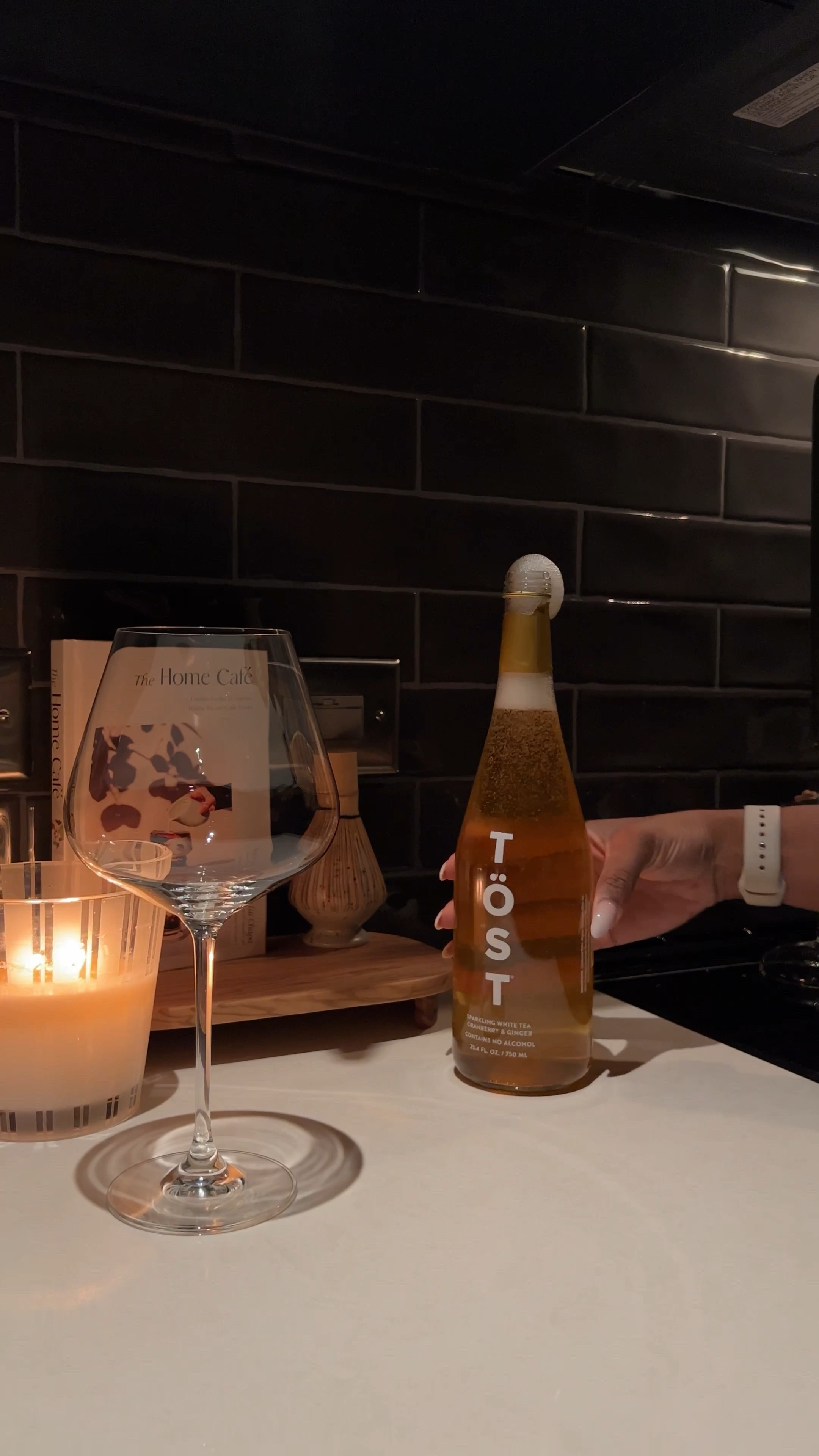 omg. the first non-alcoholic wine that i actually *love* the Töst sparkling white tea cranberry and ginger is a 12/10 no notes!! 

only 45 cal per 8oz and contains less than 1% juice. leans on the lightly sweetened and dry side  