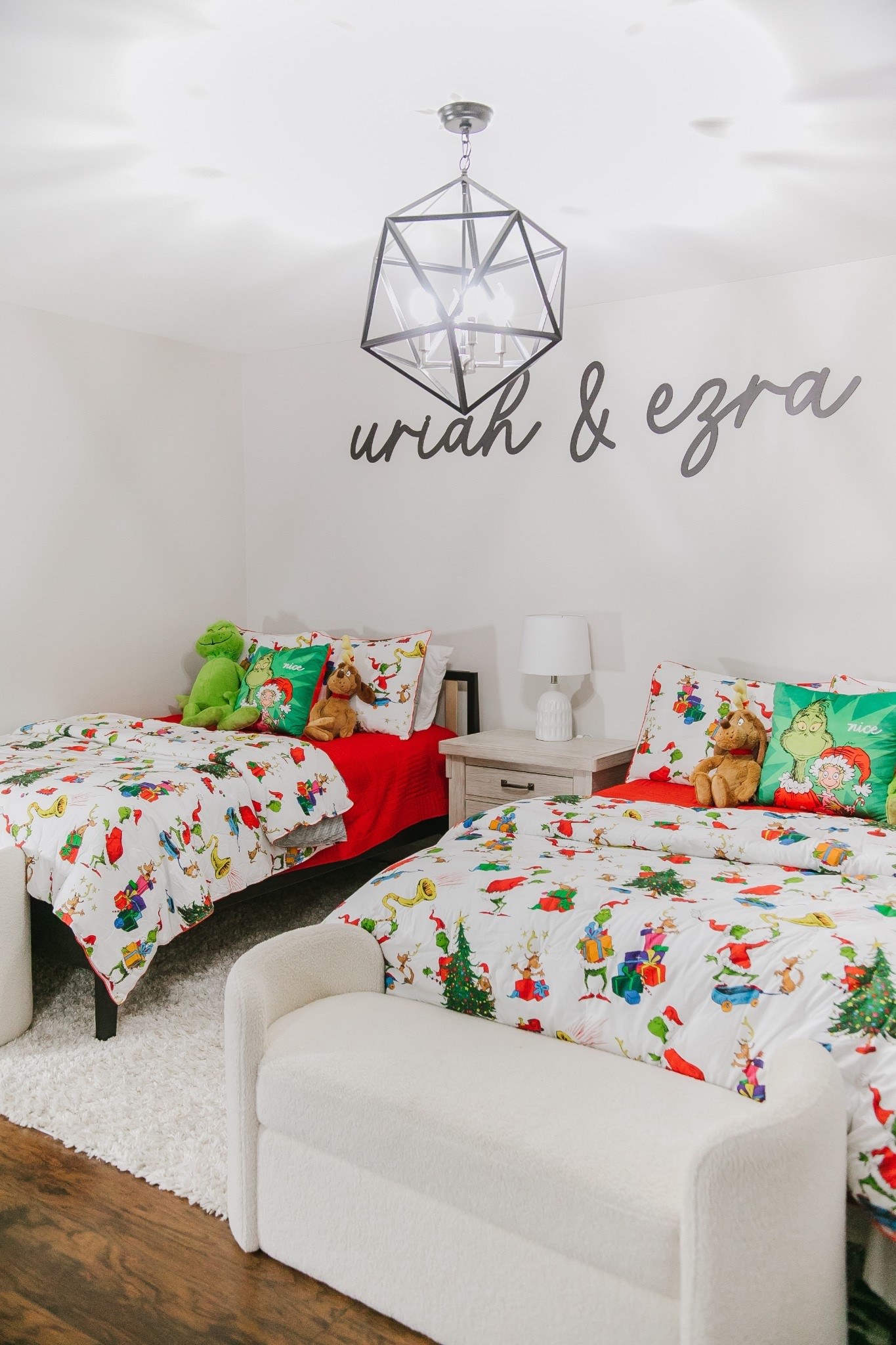 Boys The Grinch bedroom decor 💚🎄

Turning their room into a fun little Christmas moment — playful, cozy, and full of holiday magic. From the bedding to the pops of green and red, this space feels festive without being over the top. It’s one of those setups that makes bedtime extra exciting all season long 🥹✨

Perfect for boys’ Christmas bedroom decor, holiday room inspiration, and creating memories they’ll always remember 🤍

#grinchdecor #christmasbedroom #boysroomdecor #holidayhomedecor #christmasforkids #festivehome #christmasmagic