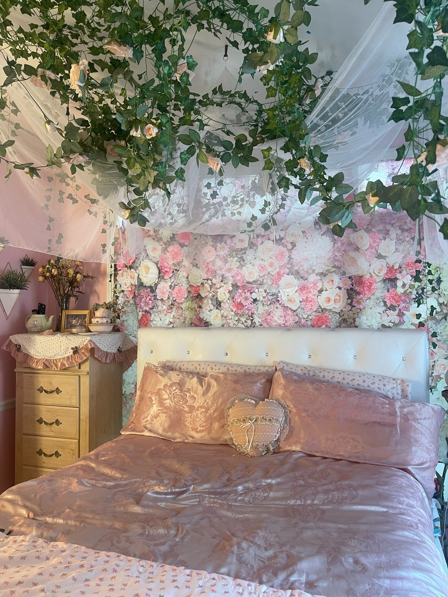 my bedding 🌷🎀 #coquette #dollette #shabbychic 