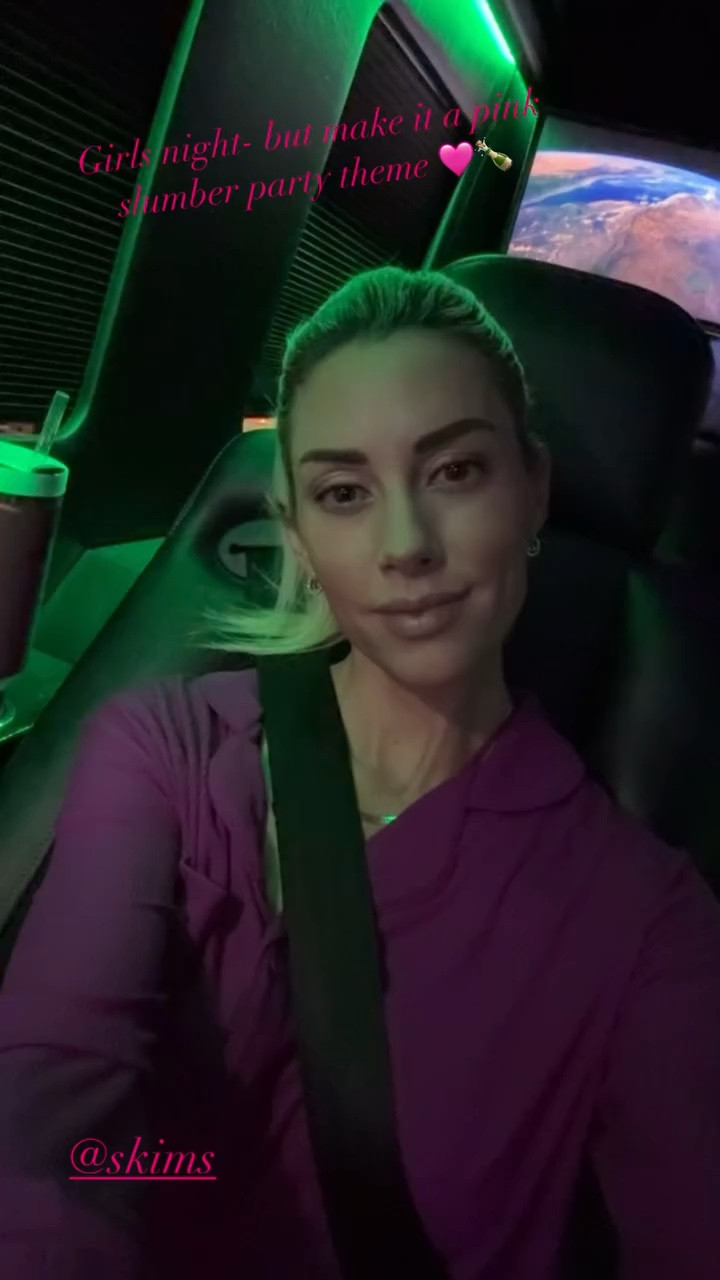 Girls Night 🥂 wearing Skims 💕

#LTKStyleTip #LTKParties