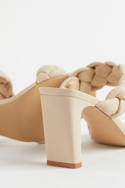 Light beige | H&M (US + CA)