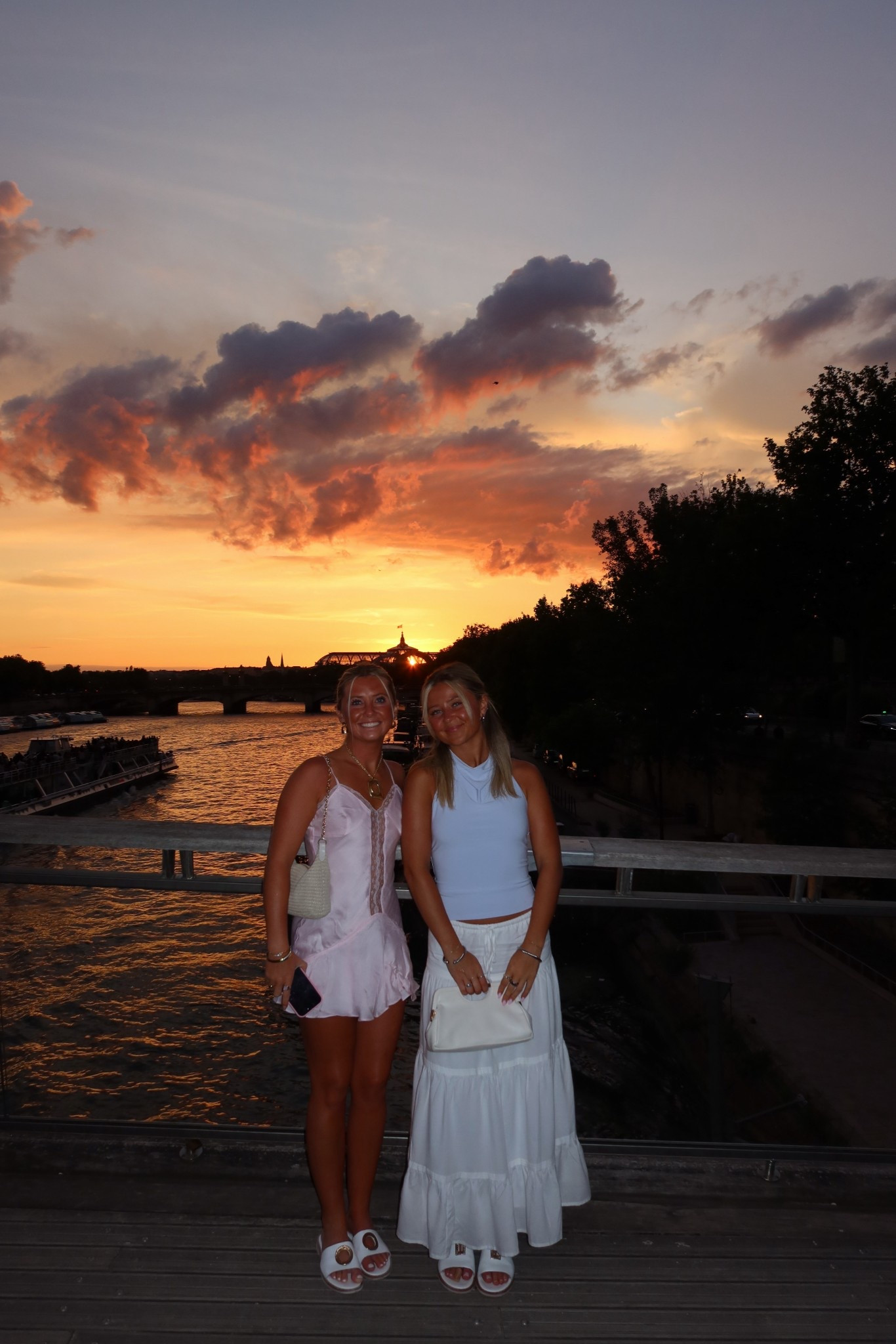 Top XS
Skirt XS
Shoes bought in Greece 

#LTKTravel #LTKFindsUnder100 #LTKStyleTip