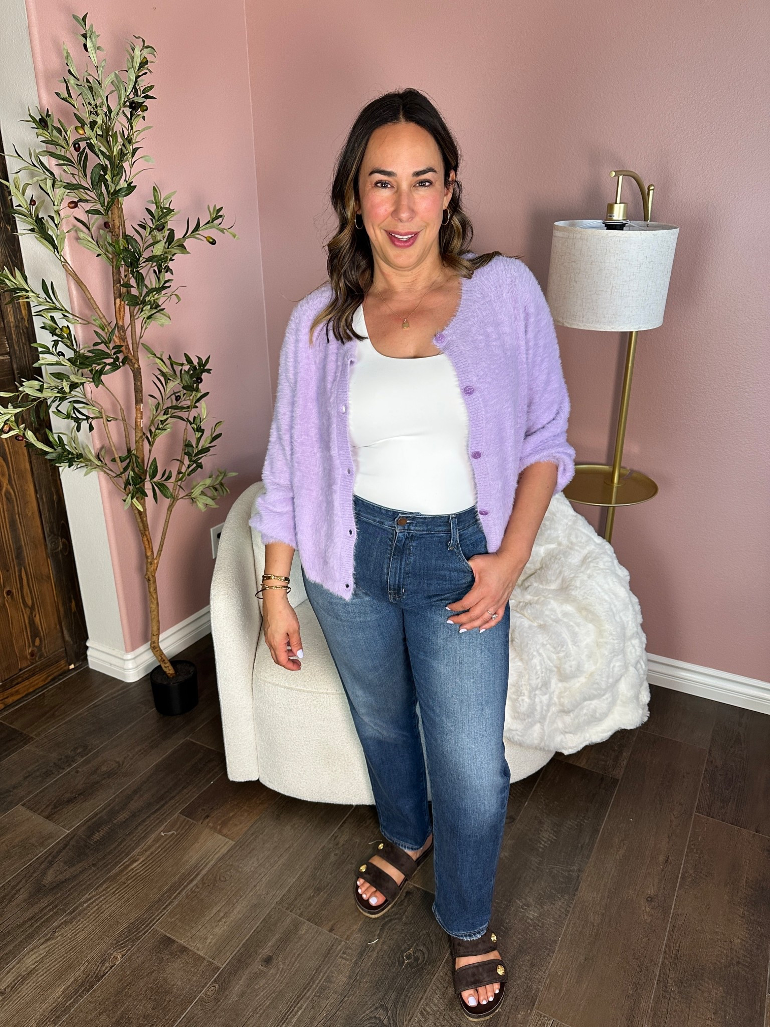 This is the cutest cardigan. If you're not giant-chested, it also looks cute buttoned. It is so soft and fluffy, and it has great texture.

#nsale #fashiondeal #onsalenow #momoutfit #midsizefashion

#LTKSeasonal #LTKStyleTip #LTKSaleAlert